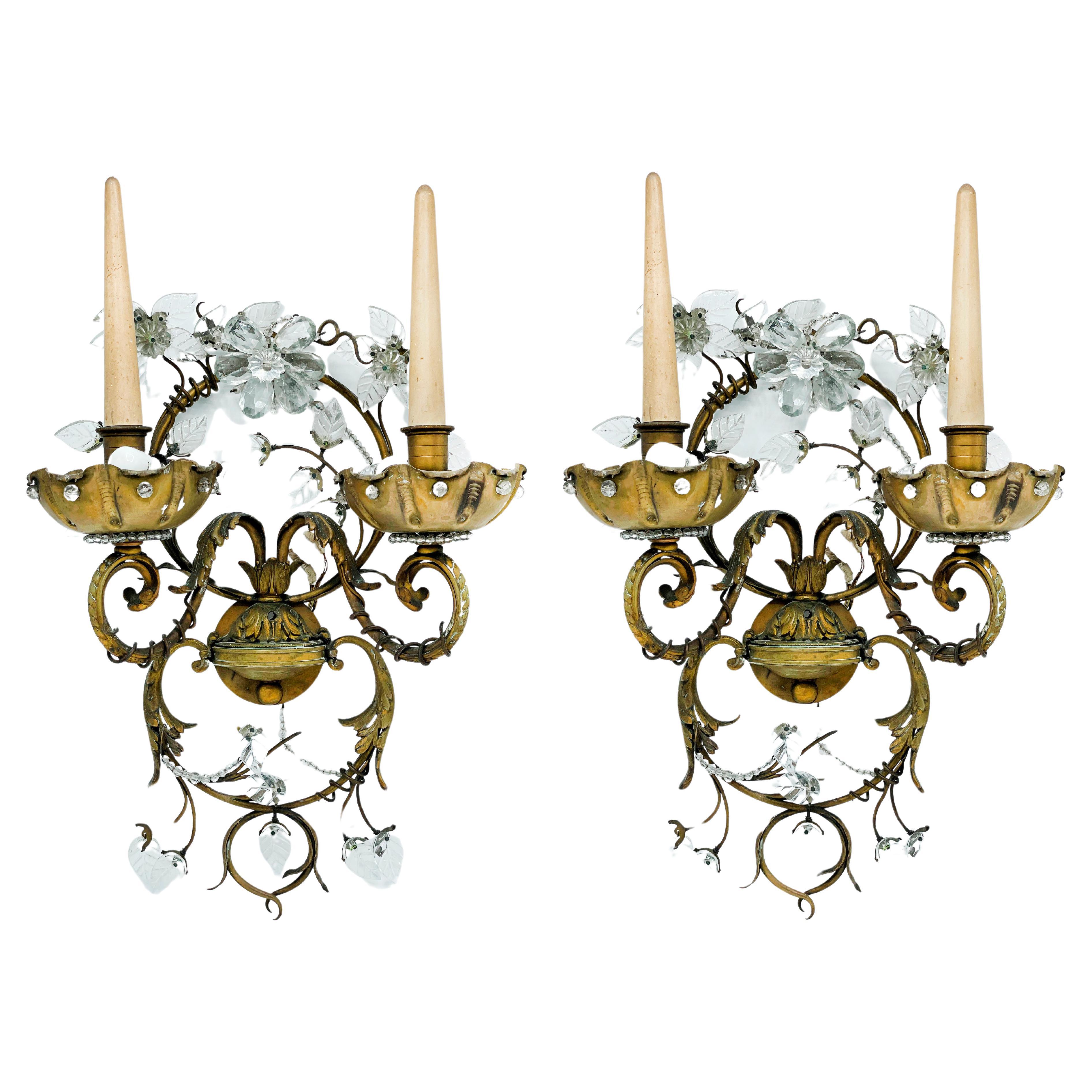 Pair of Fine French Modern Neoclassical Wall Lights Sconces by Maison Baguès. For Sale