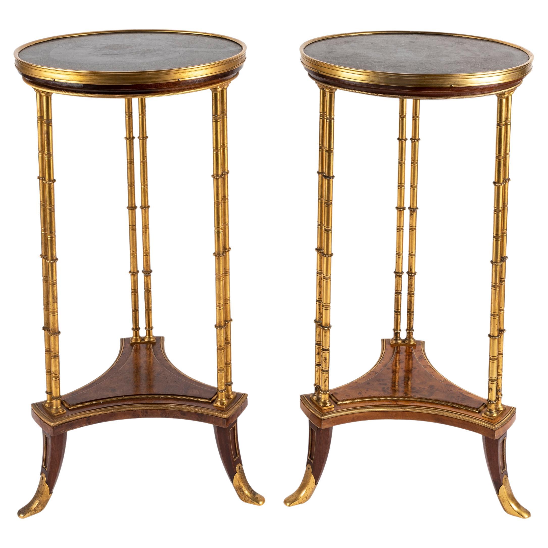 Paire de tables en SIde de style néoclassique français à la manière d'Adam Weisweiler