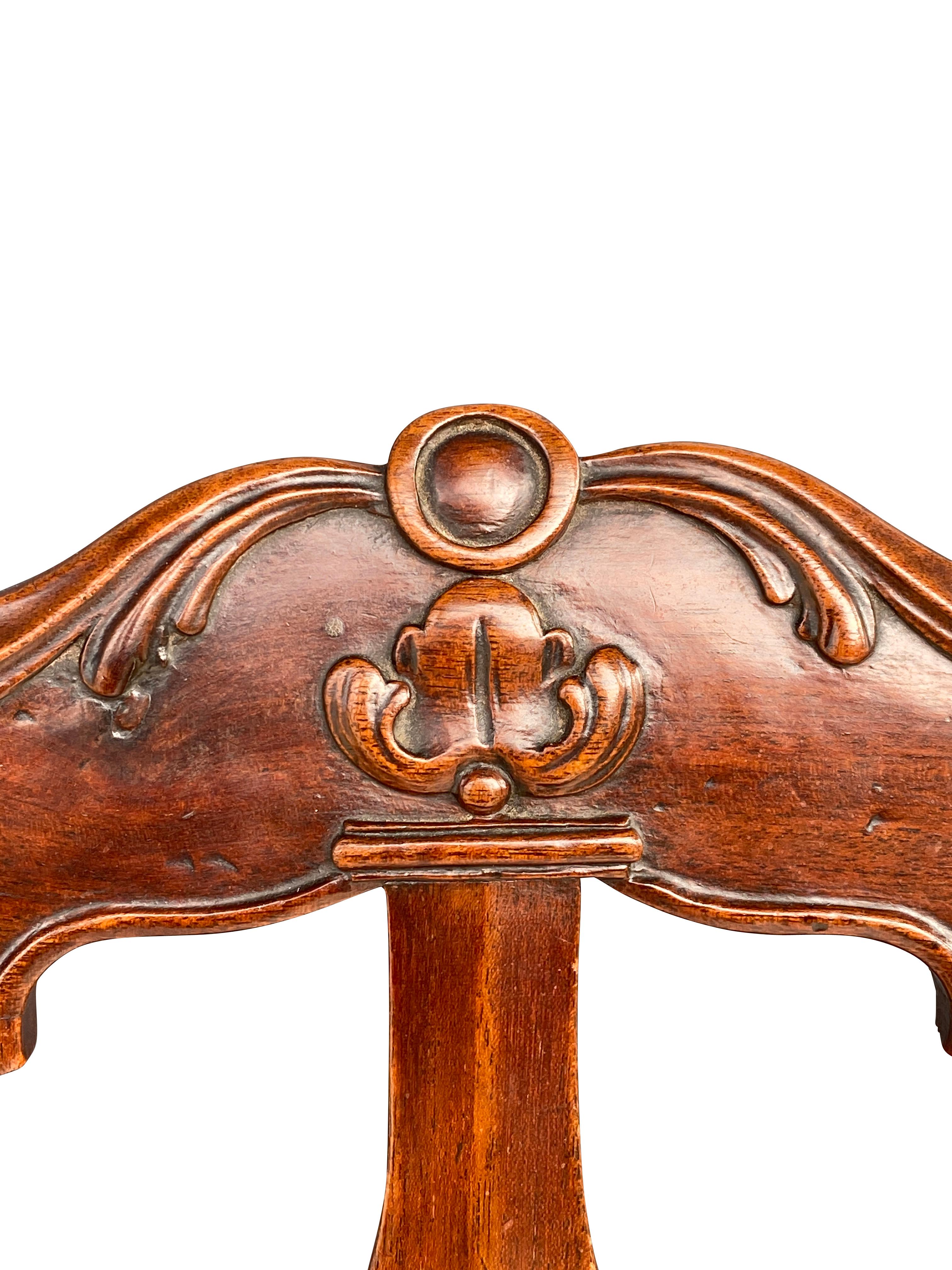 Paar feine Mahagoni-Sessel aus der Zeit von George III. im Angebot 1
