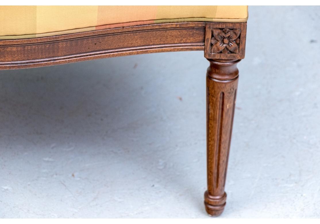 Pair Of Fine Hickory Chair Silk Upholstered Bergere Armchairs im Angebot 1