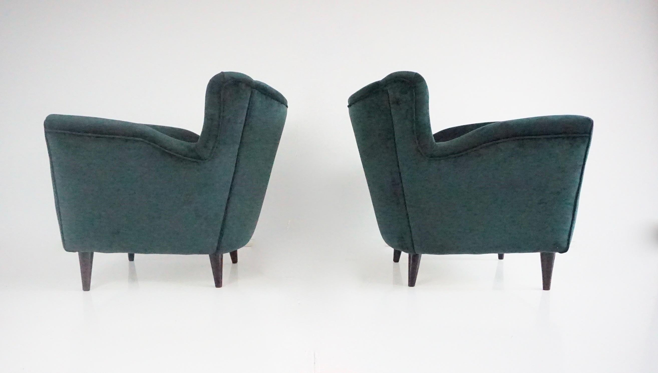 par de finos sillones de terciopelo verde bosque de Maurizio Tempestini, Florencia, 1938 Terciopelo en venta