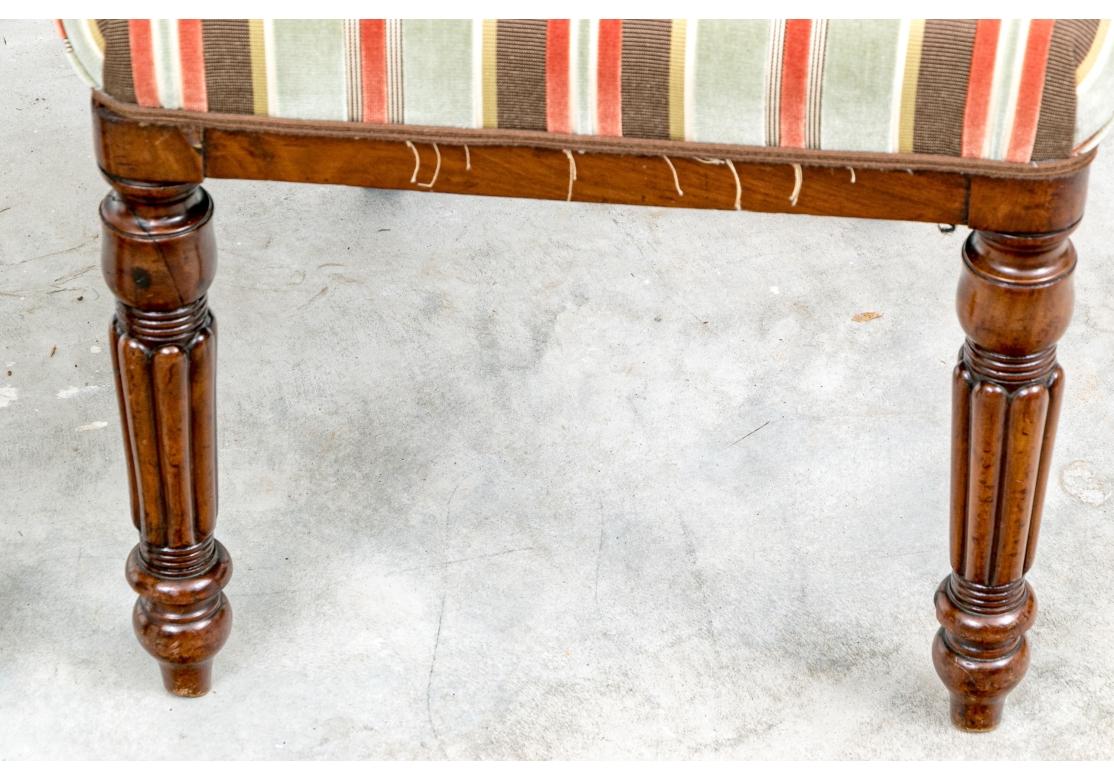 XIXe siècle Paire de chaises d'appoint à dossier lyre de style néoclassique en vente