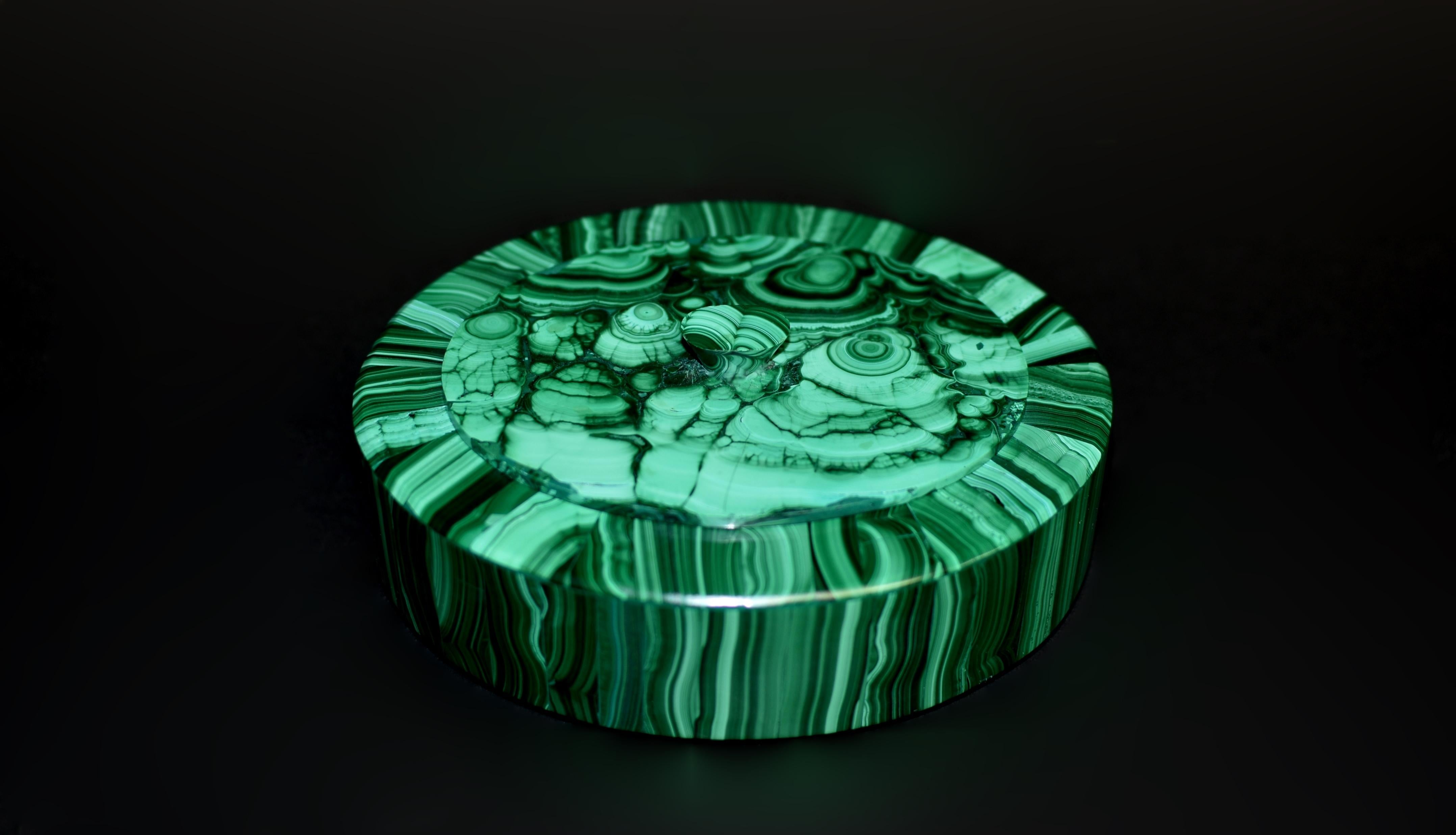 Pair of Fine Oval Malachite Boxes 6 Lb For Sale 8
