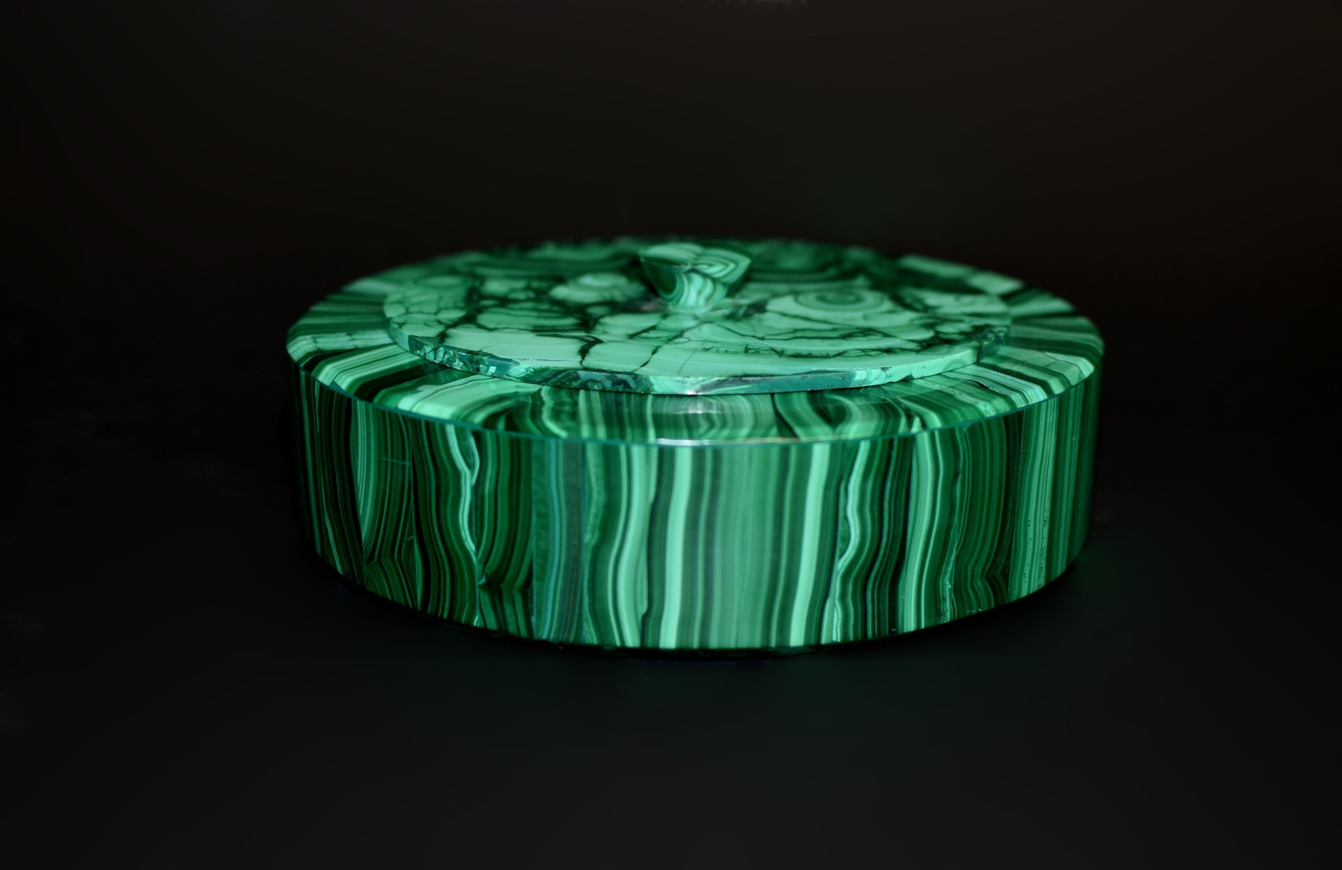 Pair of Fine Oval Malachite Boxes 6 Lb For Sale 9