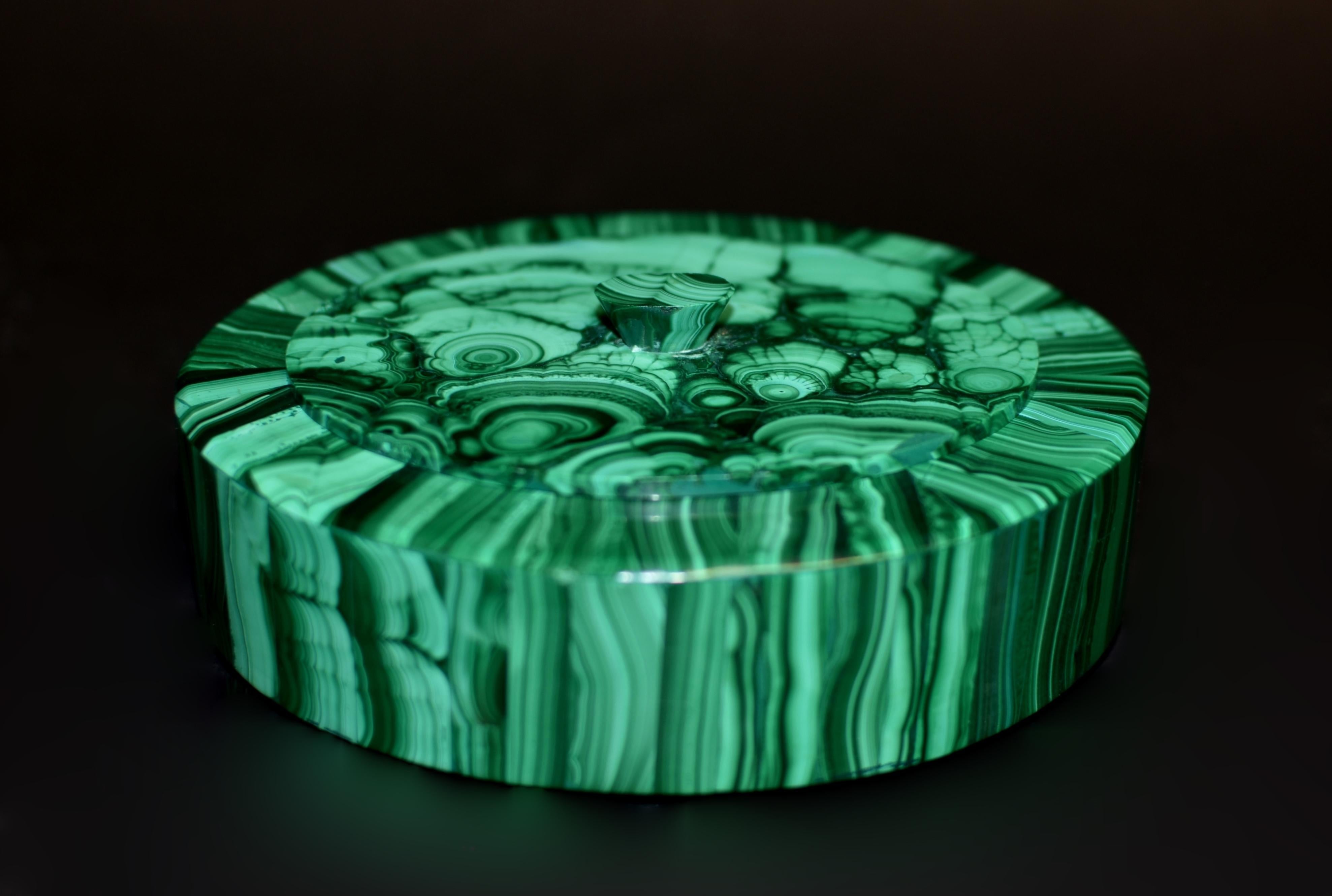 Pair of Fine Oval Malachite Boxes 6 Lb For Sale 11