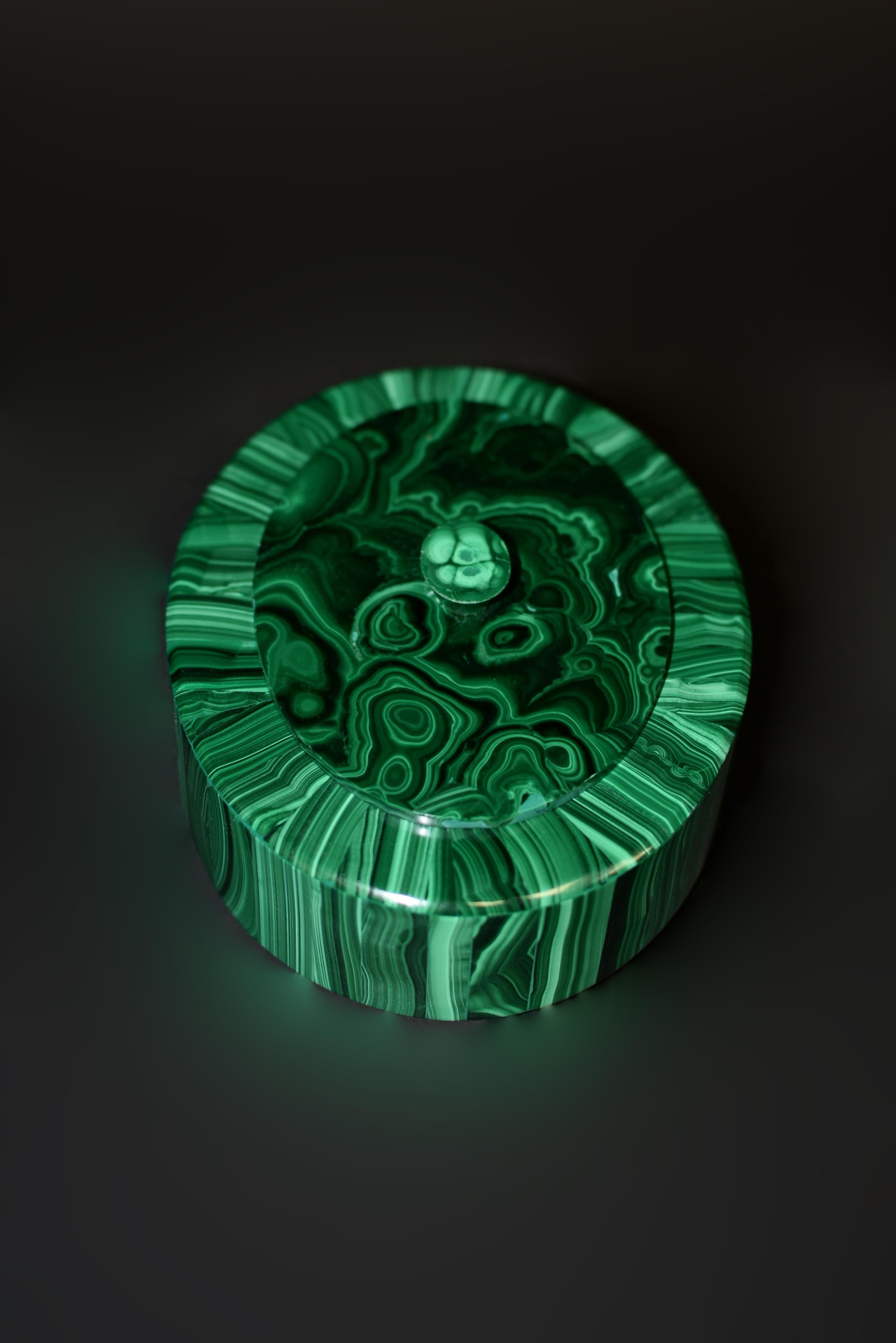 Pair of Fine Oval Malachite Boxes 6 Lb For Sale 1