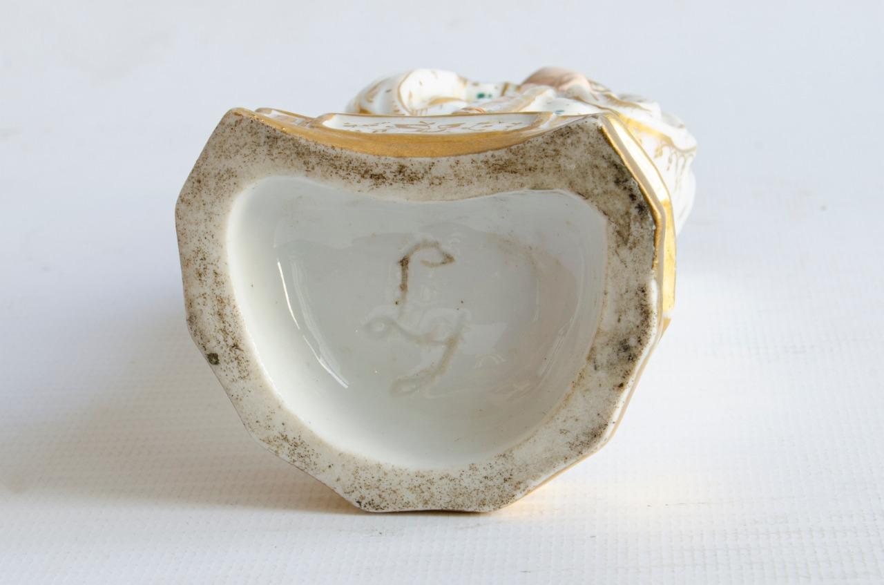 Européen Paire de porcelaines fines « Couple Dignitaries » en porcelaine en vente