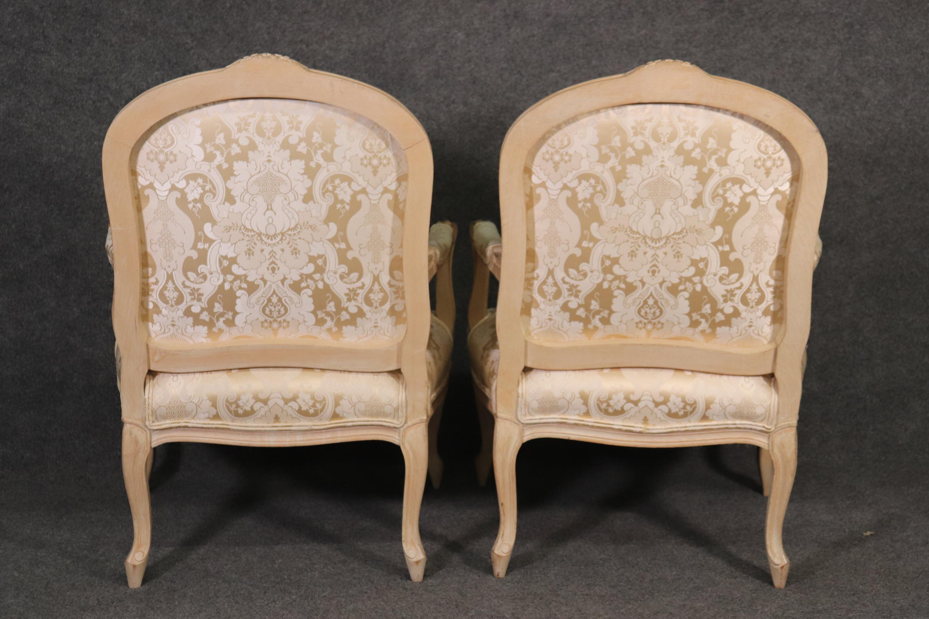 Silk Pair of Fine Quality Carved Limed Beechwood French Louis XV Armchairs Curca 1940 For Sale