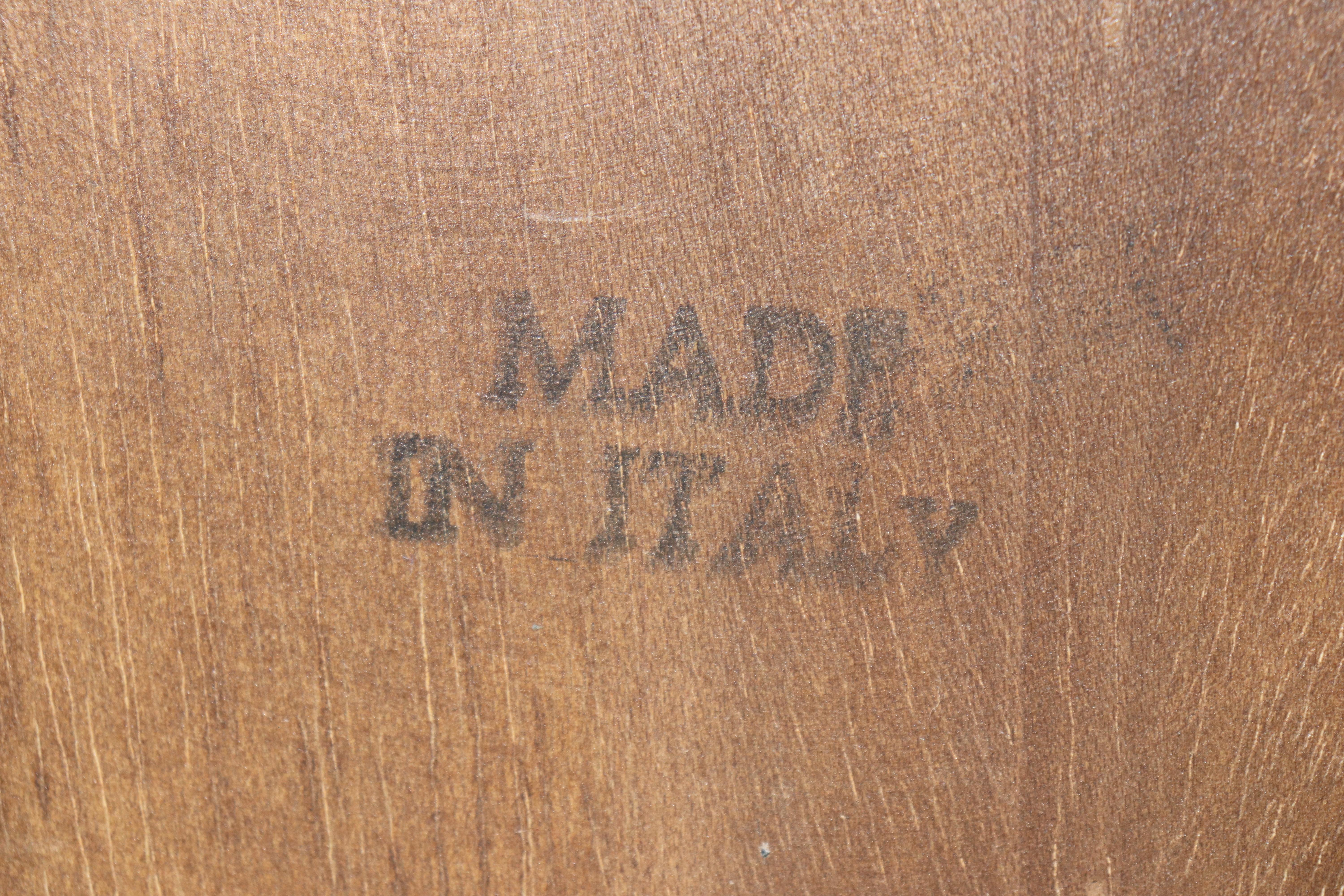 Pair of Fine Quality Italian-Made Olivewood Marquetry Three Drawer Commodes For Sale 5