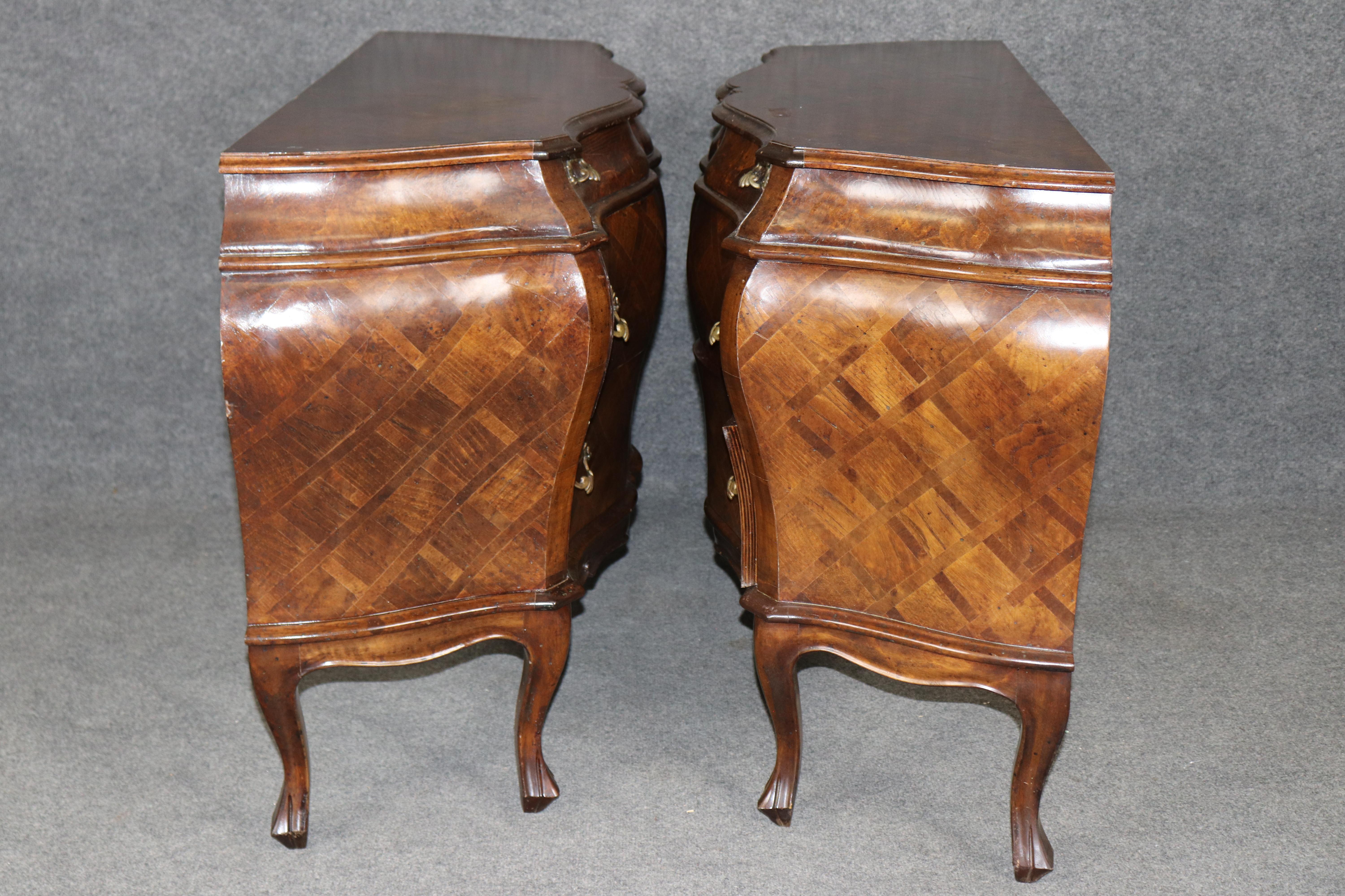 Neoclassical Revival Pair of Fine Quality Italian-Made Olivewood Marquetry Three Drawer Commodes For Sale