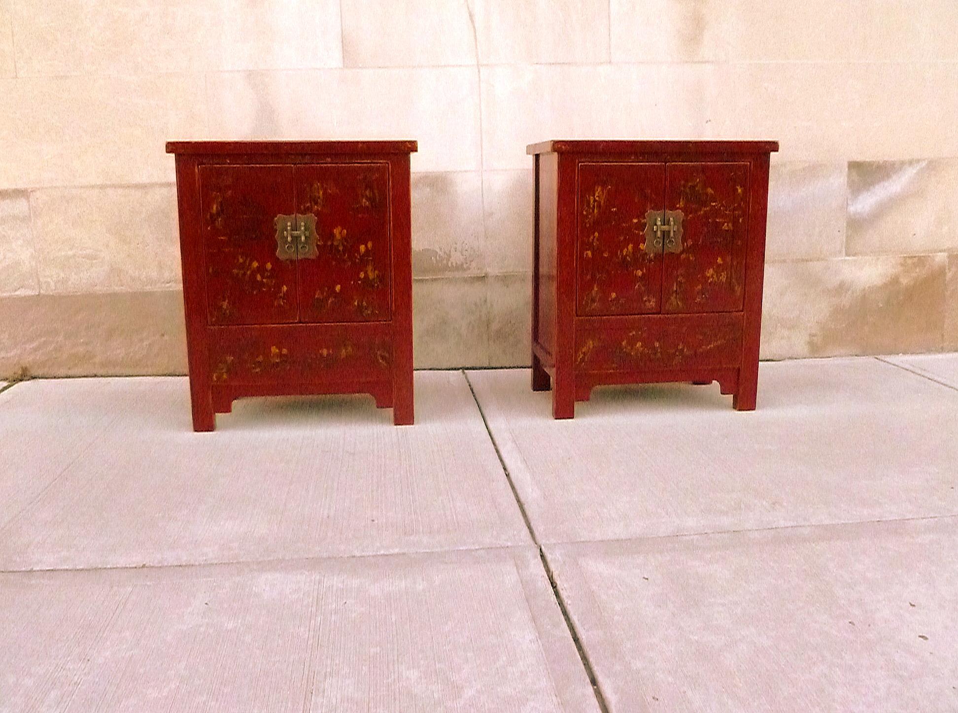 Polished Pair of Fine Red Lacquer Chests with Gilt Motif For Sale