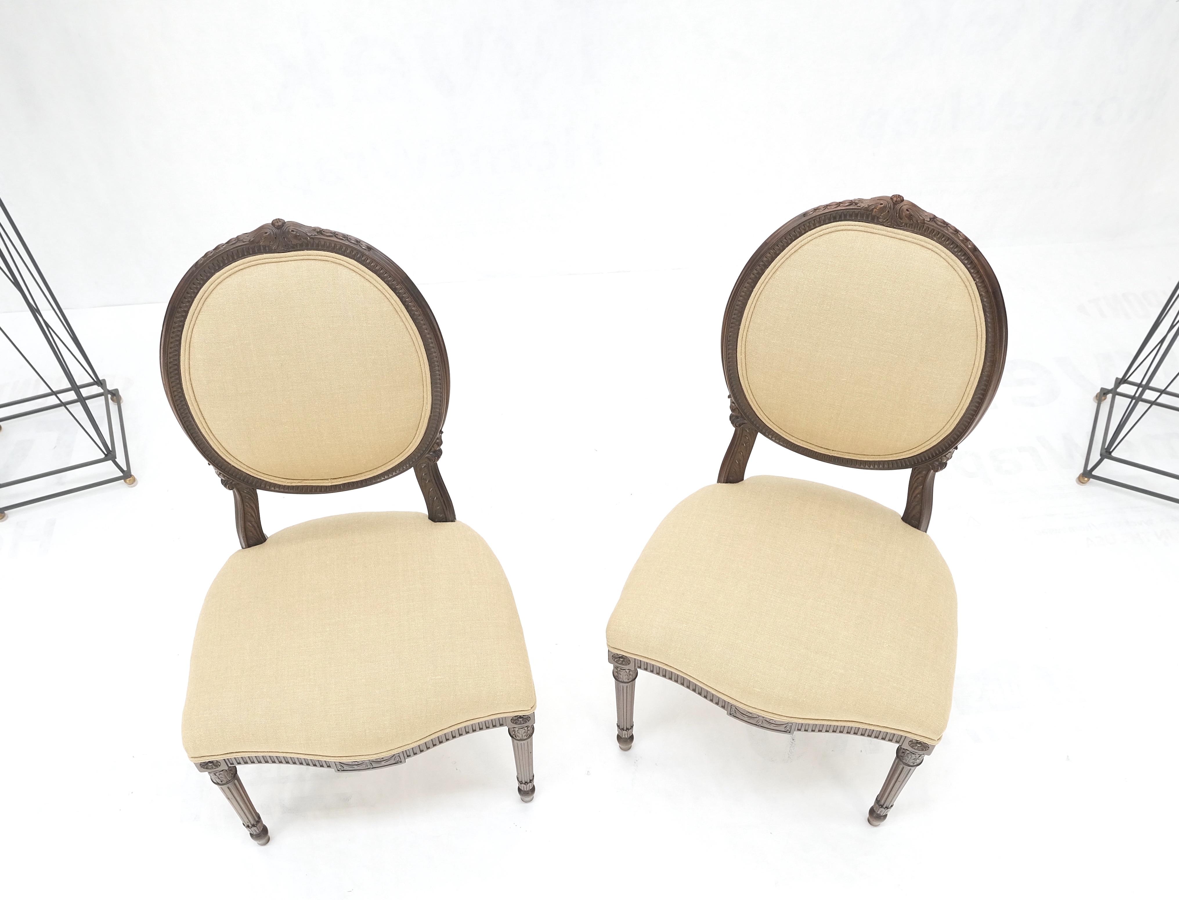 Paire de chaises d'appoint à dossier camée en noyer finement sculpté Louis XVi Chaises d'appoint à dossier camée New Upholster en vente 6