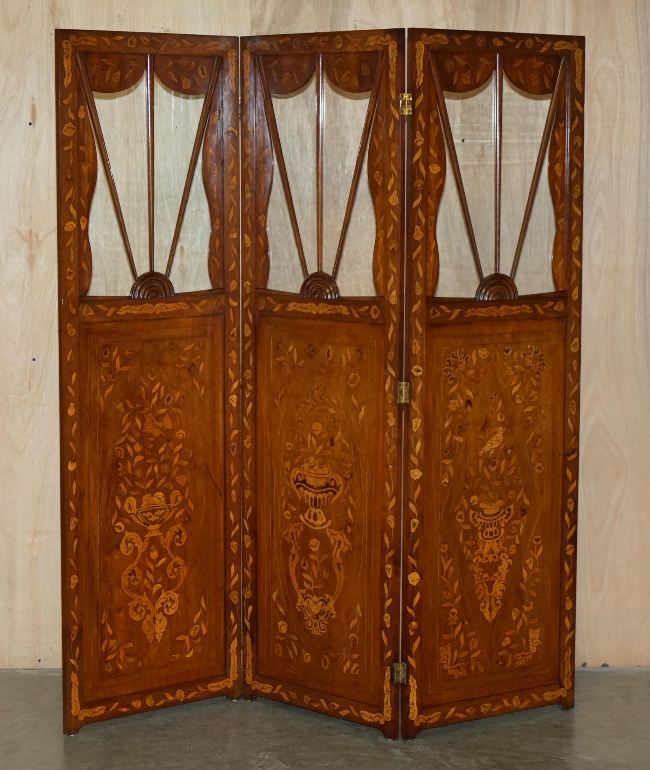 Royal House Antiques

Royal House Antiques is delighted to offer for sale this pair of absolutely stunning, finest quality, Antique Dutch Mahogany & Walnut three fold room dividers with glass panel tops and dual action hinges

Please note the