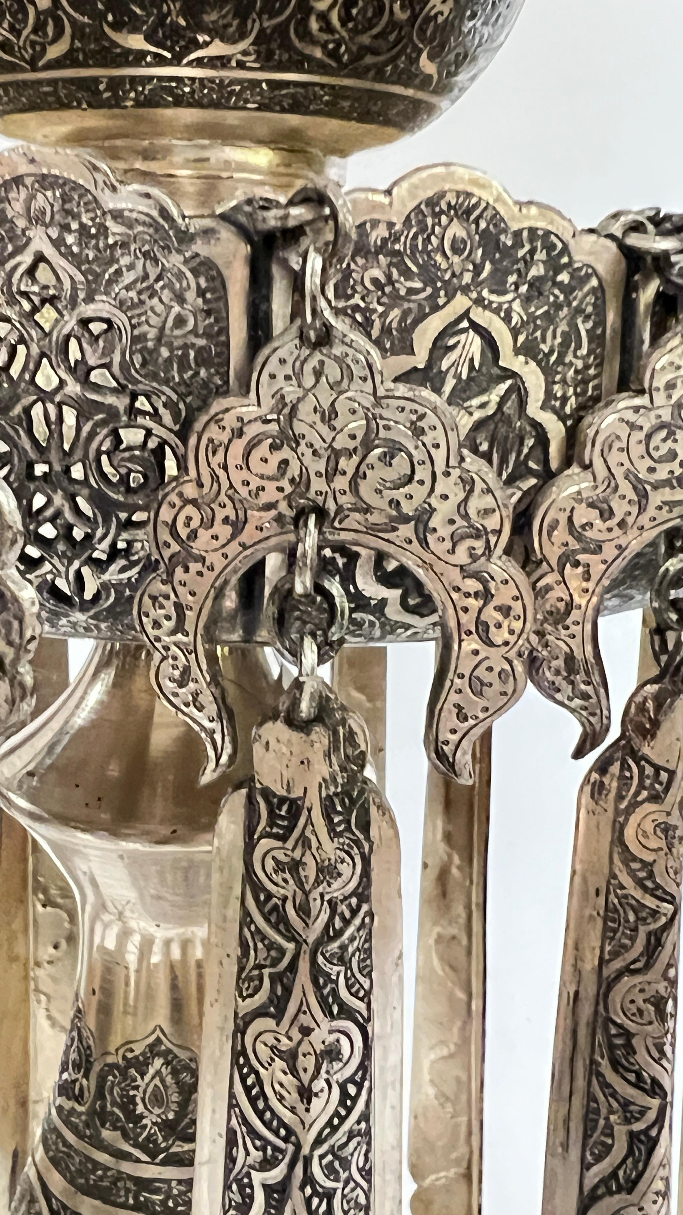 Coppia di qualità eccellente  Portacandele persiani monumentali in argento / lusters in vendita 2
