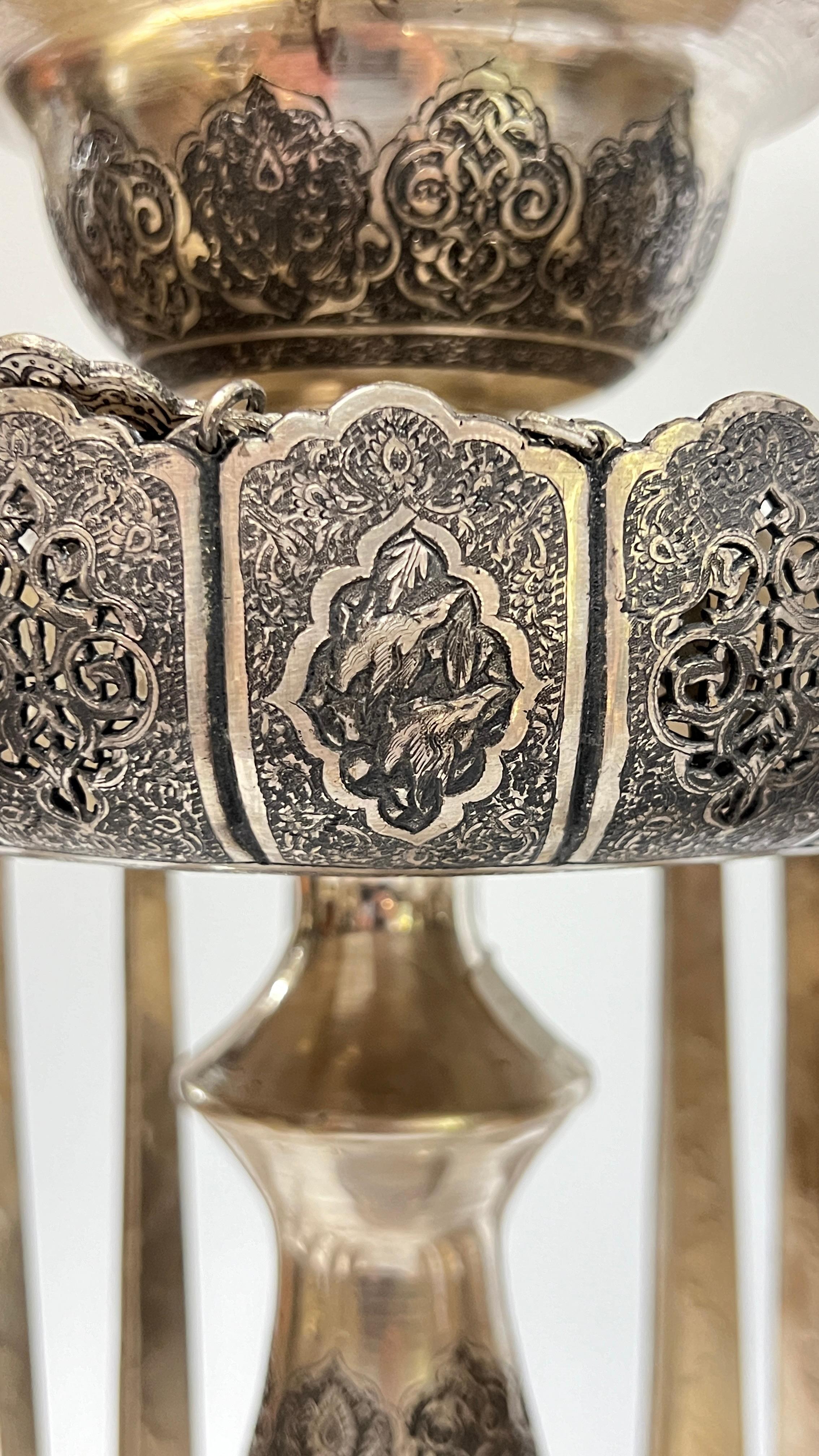 Coppia di qualità eccellente  Portacandele persiani monumentali in argento / lusters in vendita 3