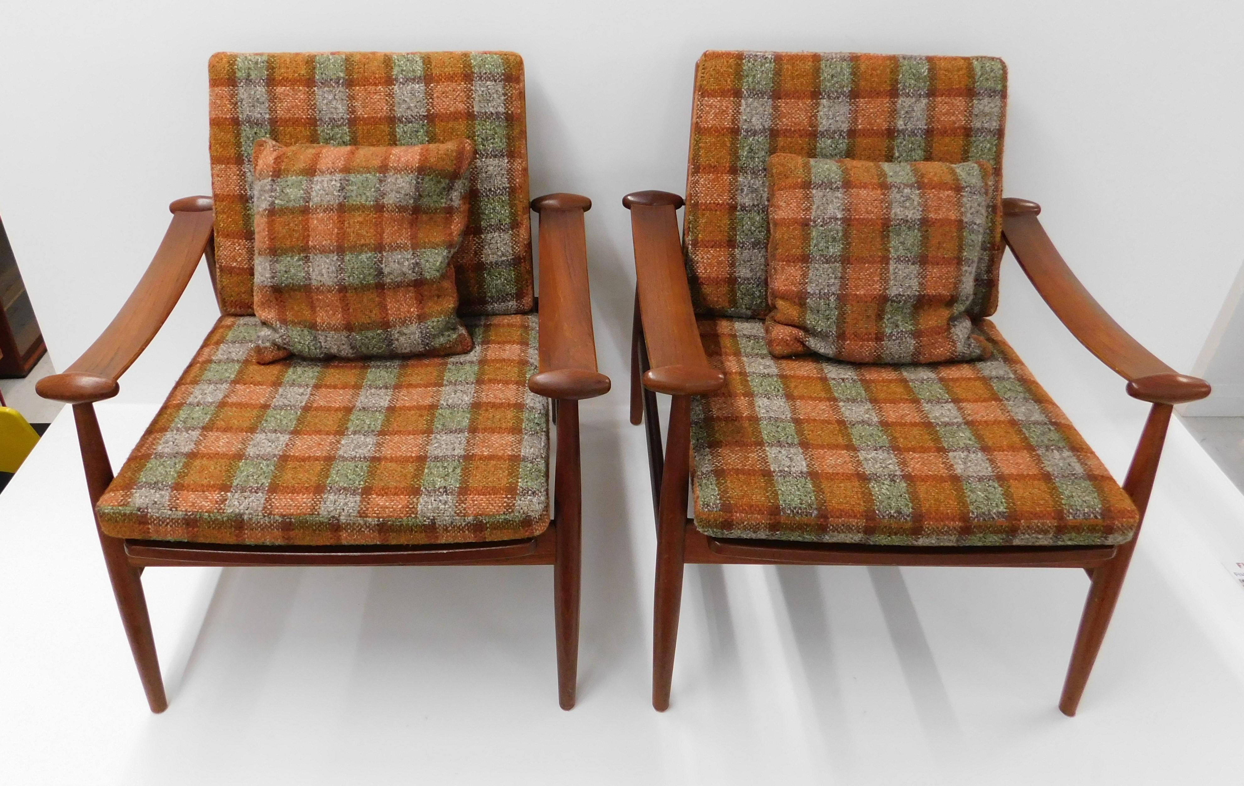 Danish Pair of Finn Juhl 1953 Spade Teak Lounge Chair by France & Daverkosen Denmark