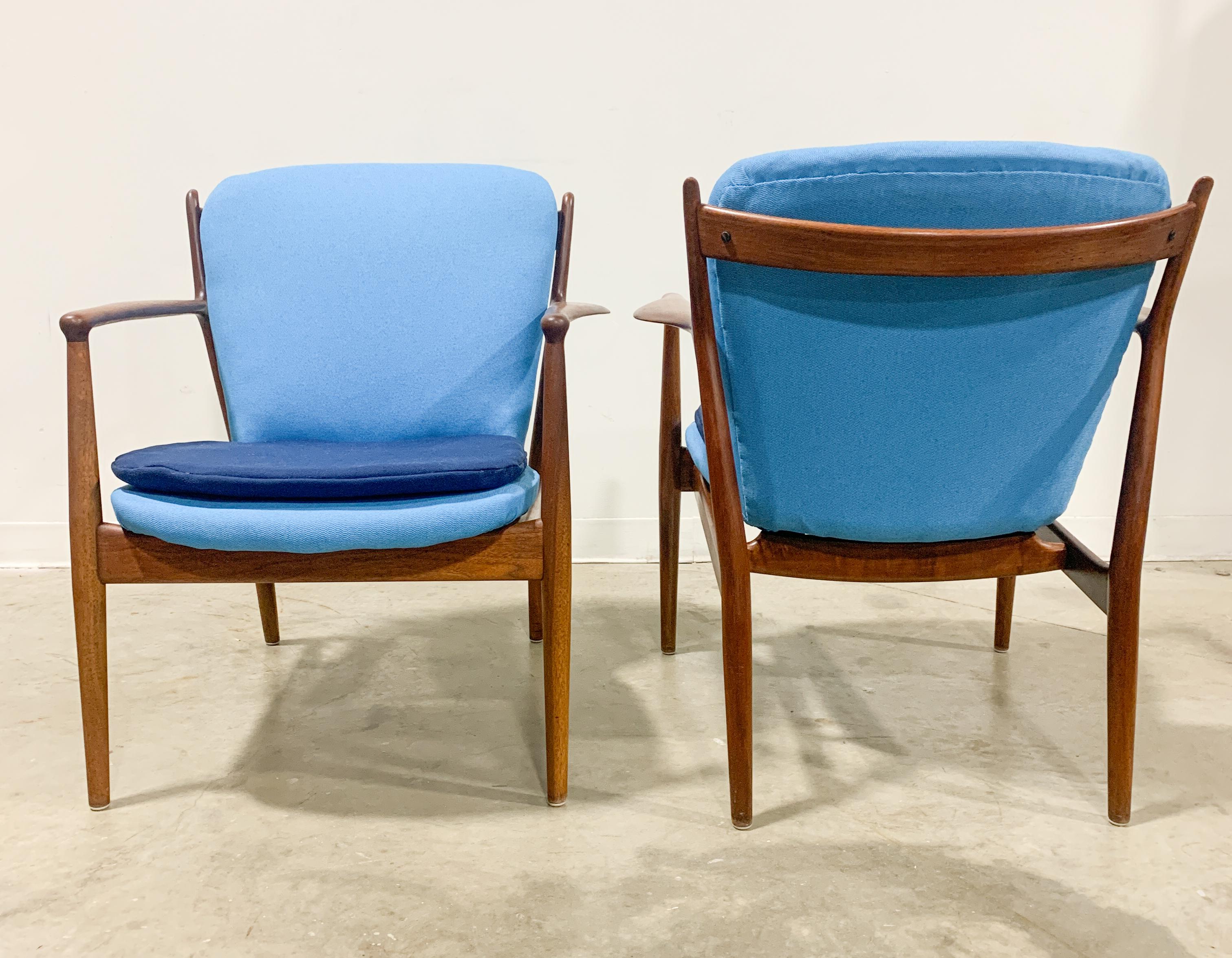 Pair of Finn Juhl Delegate Chairs by Baker Furniture In Good Condition In Kalamazoo, MI