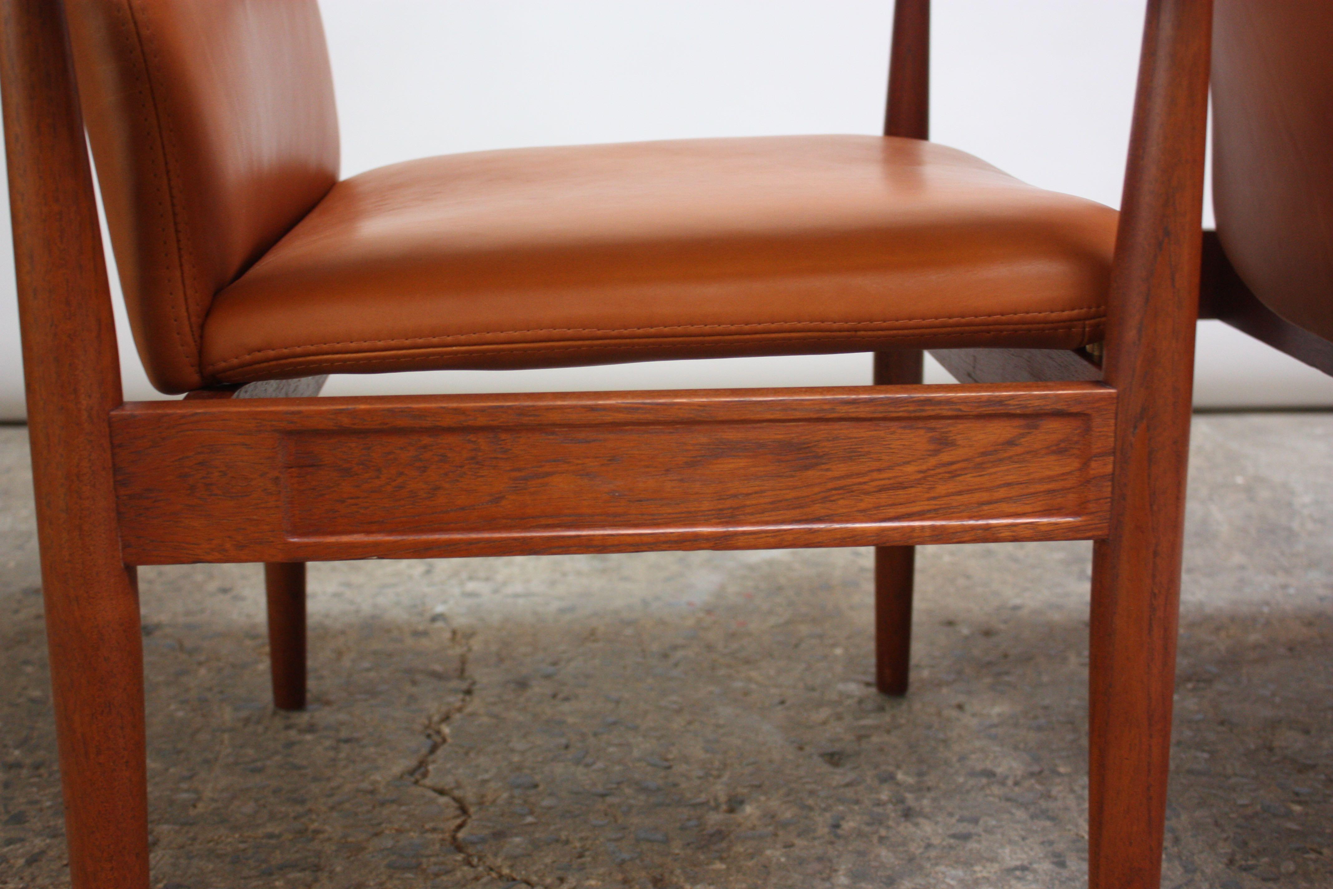 Pair of Finn Juhl Diplomat Armchairs for France & Son in Leather and Teak 6