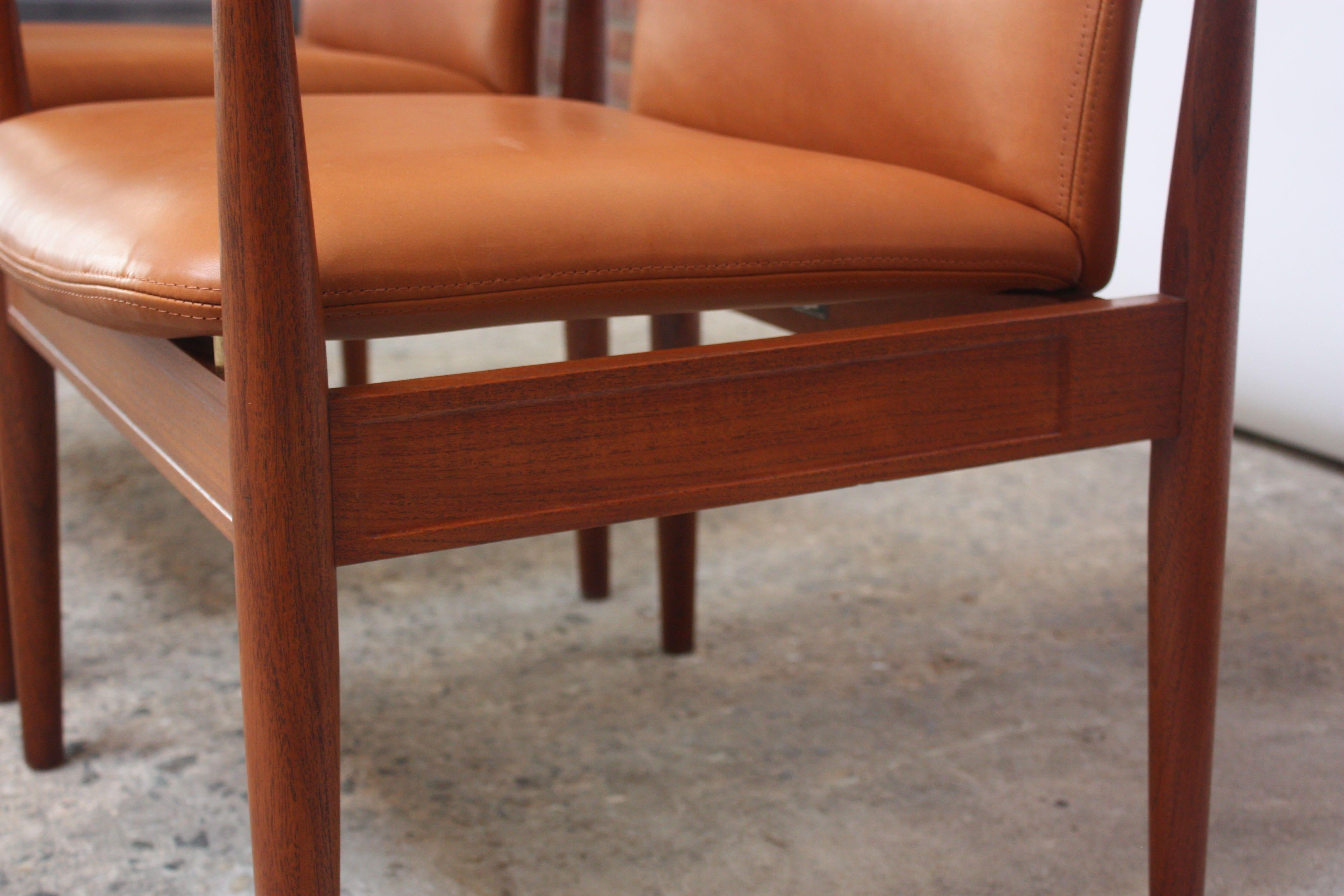 Pair of Finn Juhl Diplomat Armchairs for France & Son in Leather and Teak 7