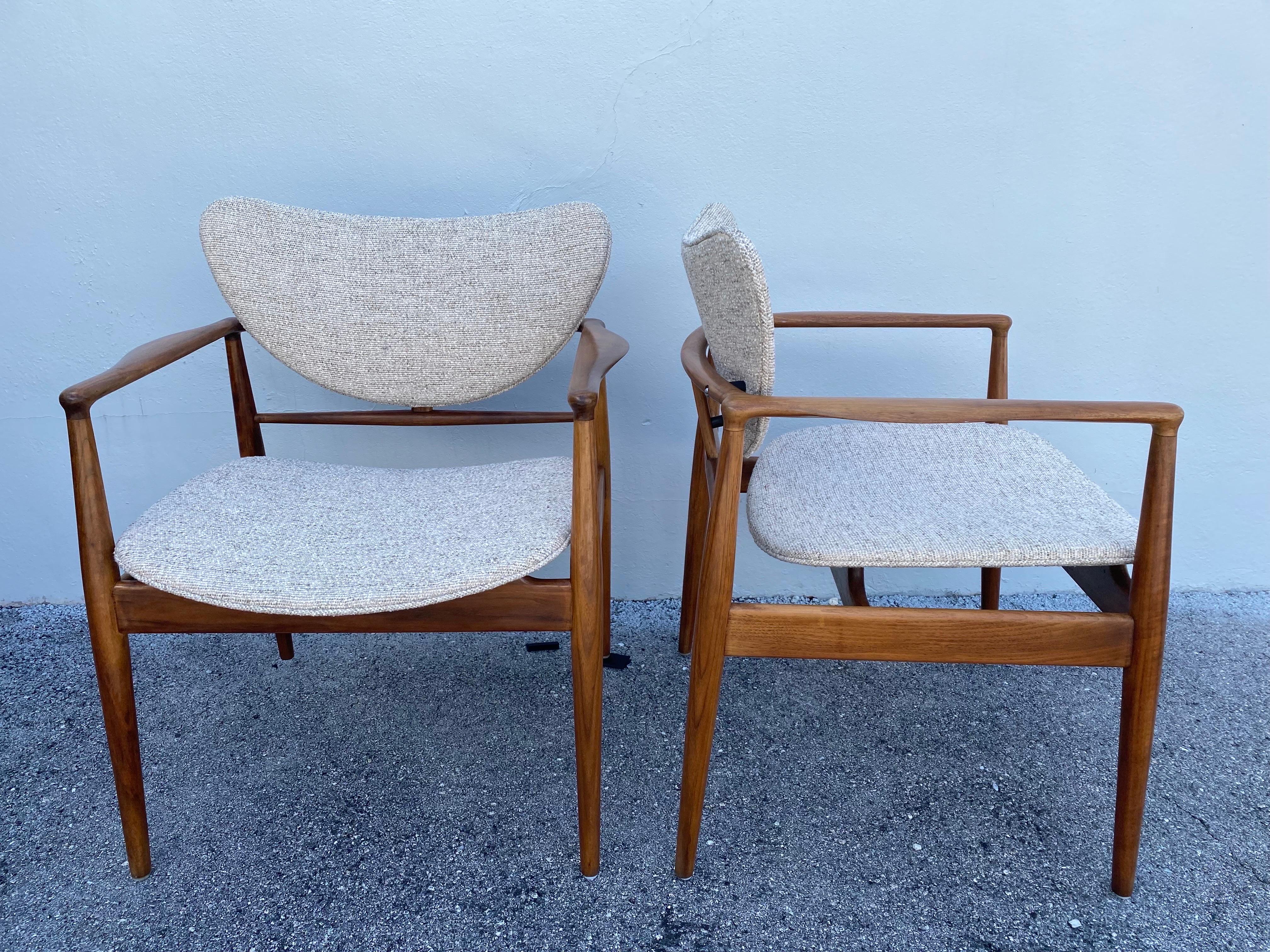 Scandinavian Modern Pair of Finn Juhl No. 48 Danish Modern Chairs for Baker, 1950's For Sale