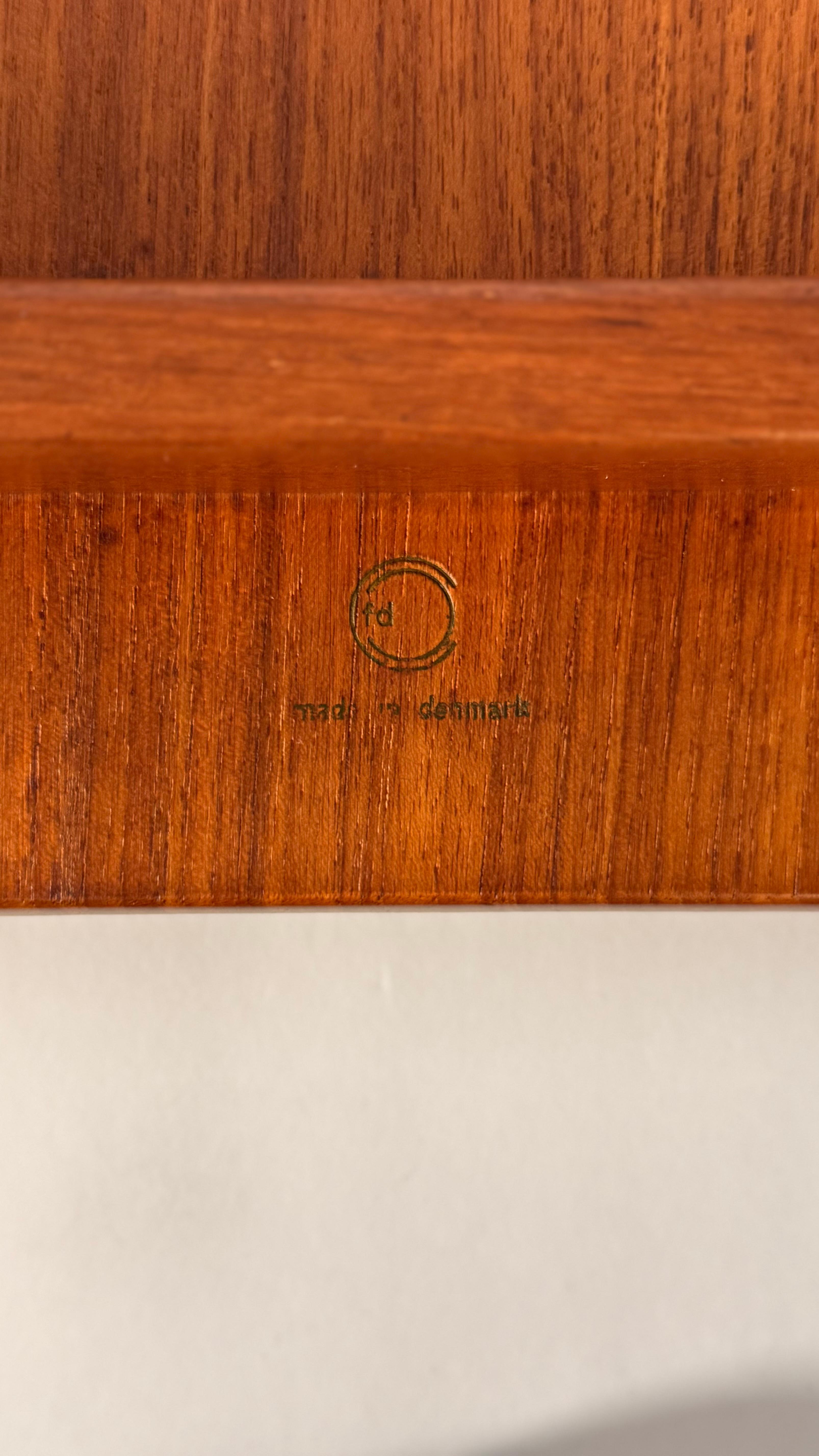 Pair of Finn Juhl Solid Teak Side Tables for France & Søn Denmark, 1950s For Sale 7