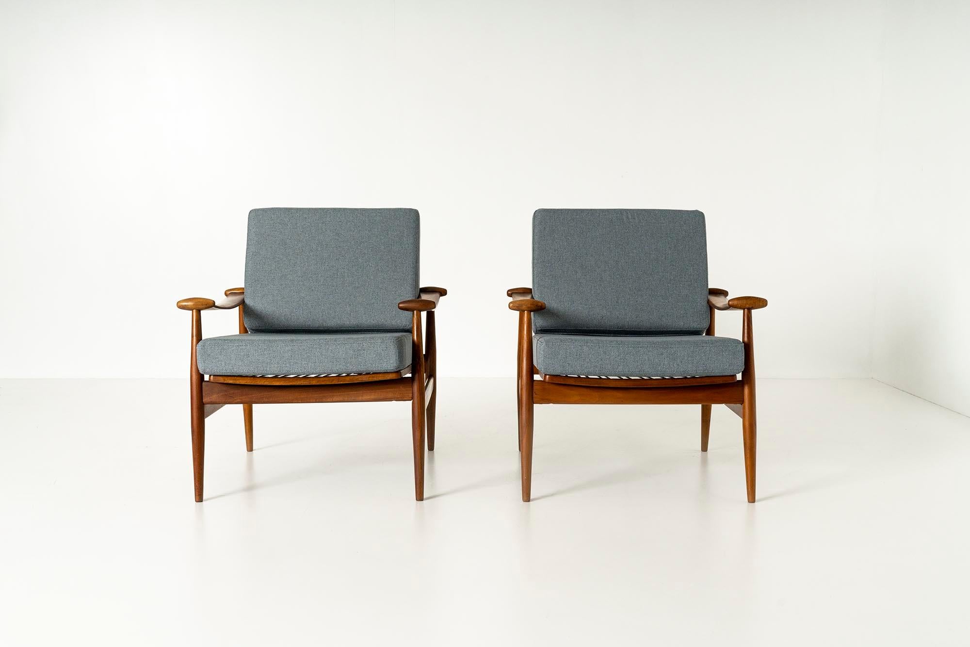 Danish Pair of Finn Juhl Spade Chairs in Teak, Denmark 1950s