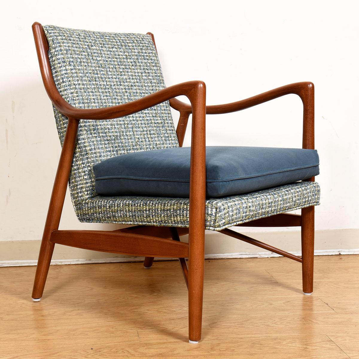 Teak Pair of Finn Juhl Style Lounge Chairs