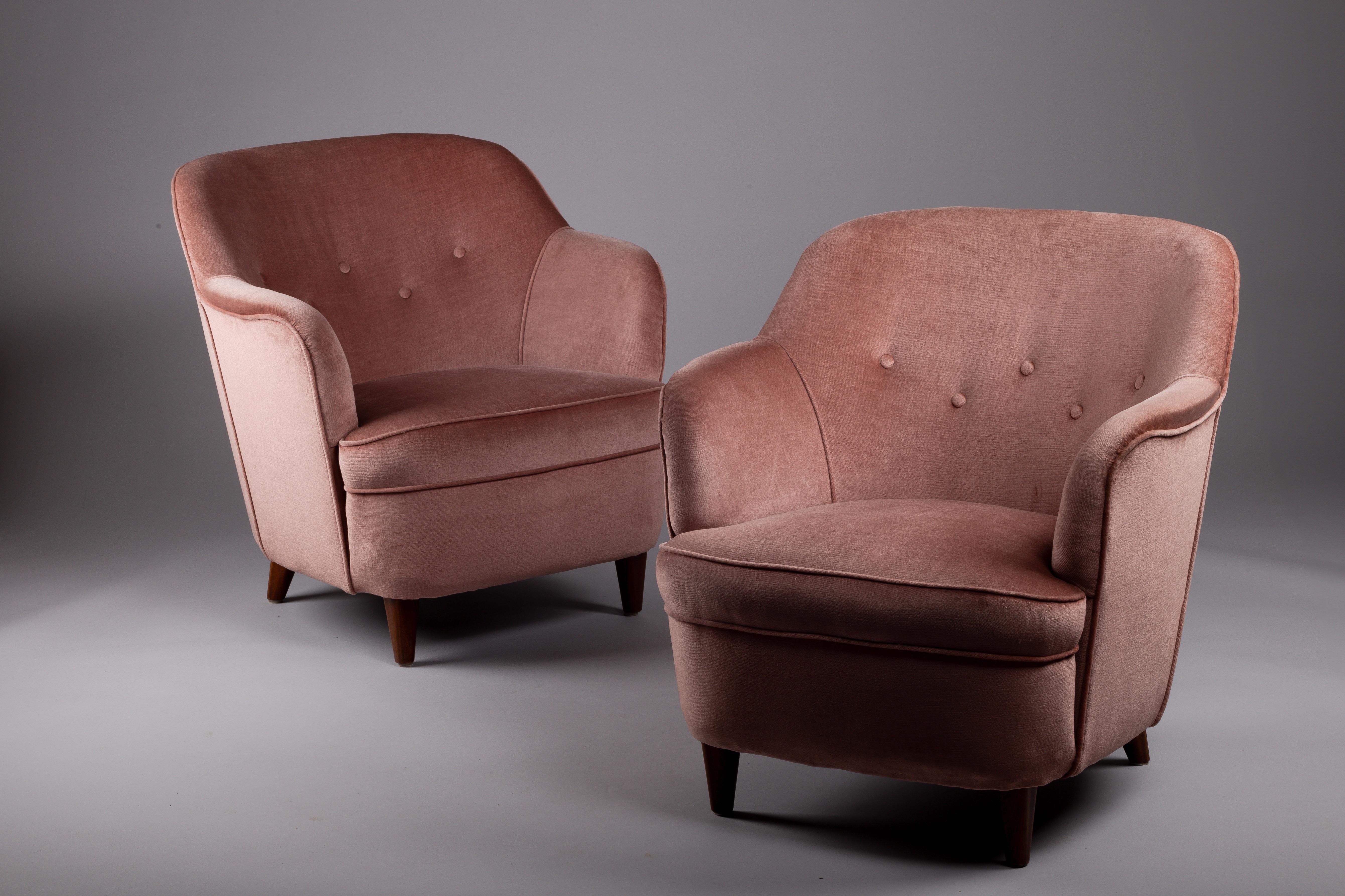Tissu d'ameublement Paire de chaises longues finlandaises des années 1950 par Oy Paul Boman Ab en vente