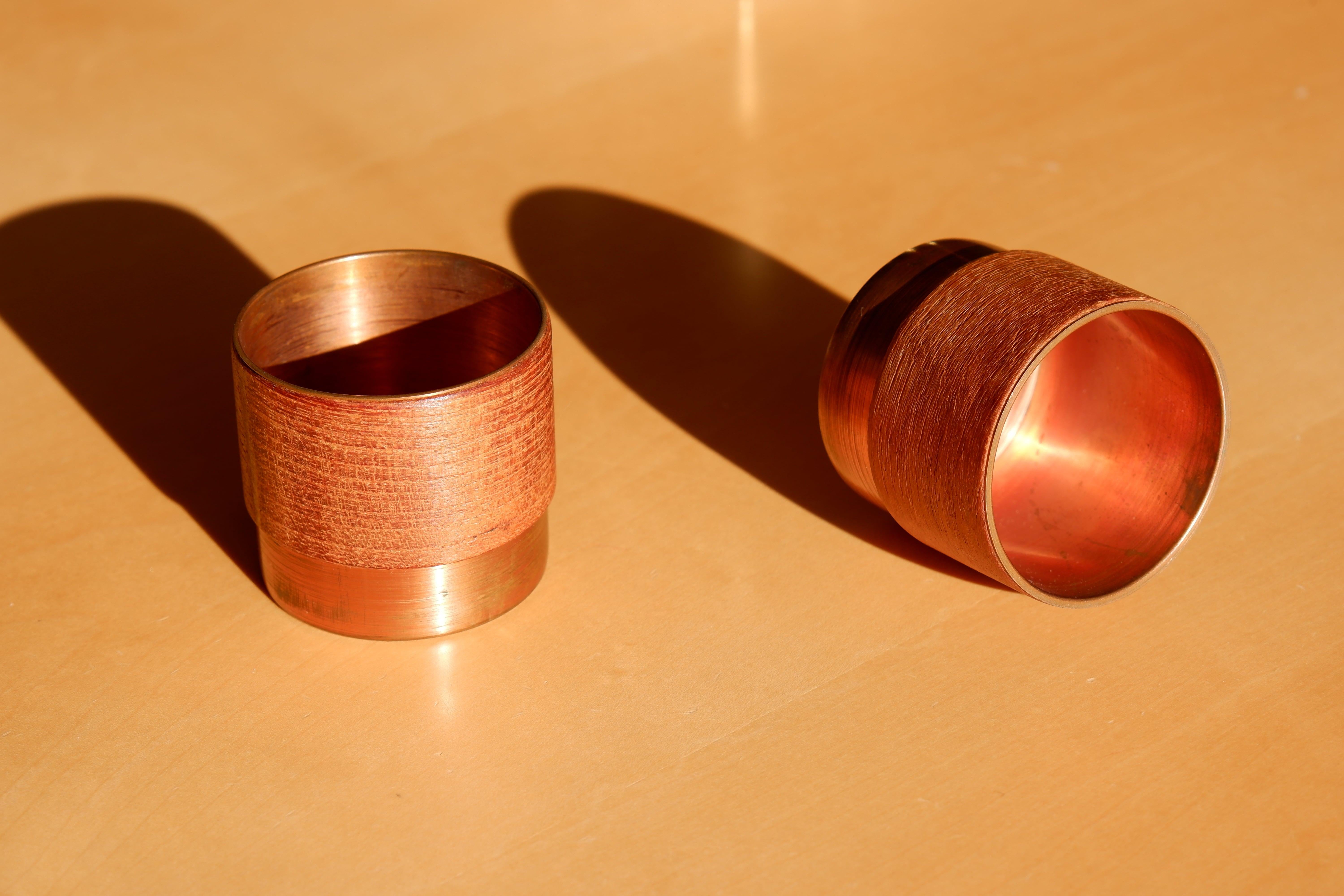 Pair of Finnish Bowls in Copper and Teak in the Style of Paavo Tynell, 60's For Sale 1