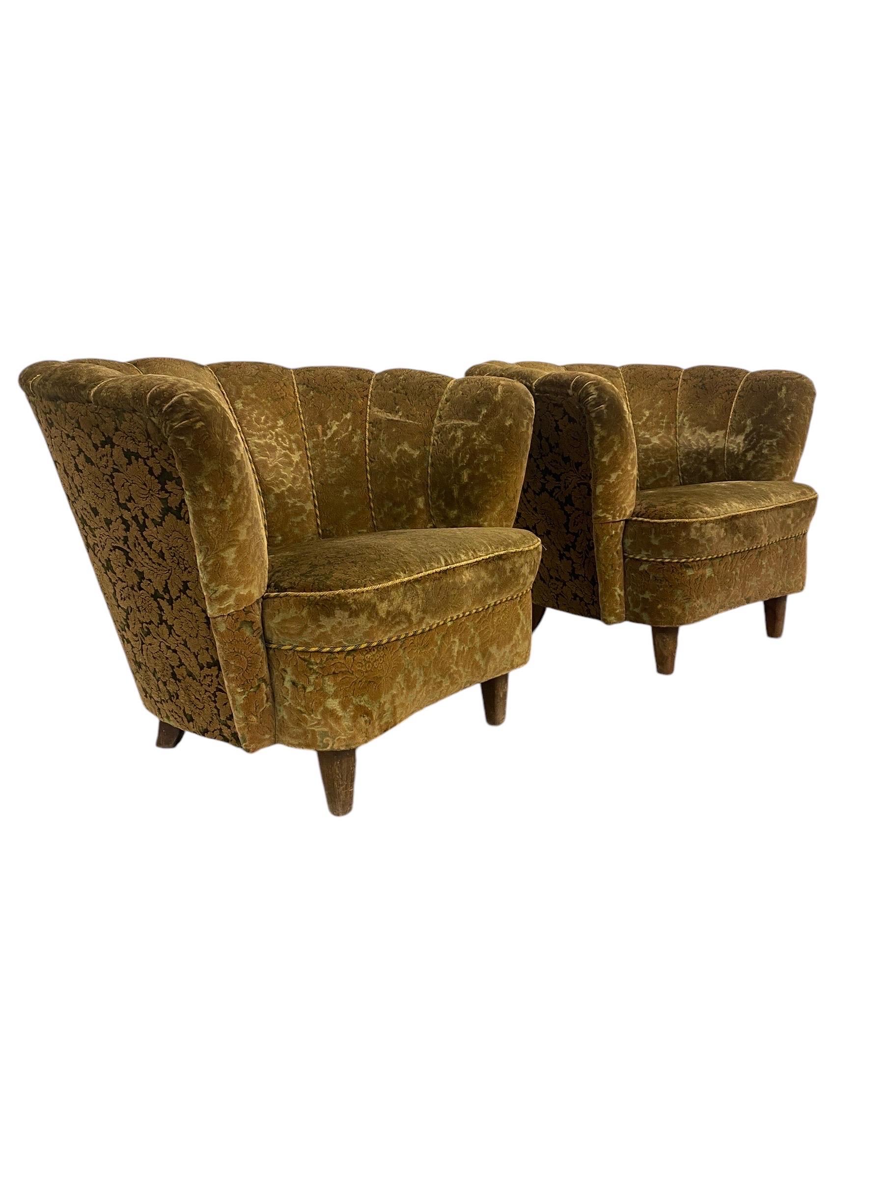 Mid-Century moderno Coppia di poltrone curve di design finlandese, Attr. Paul Boman, circa anni '40 in vendita