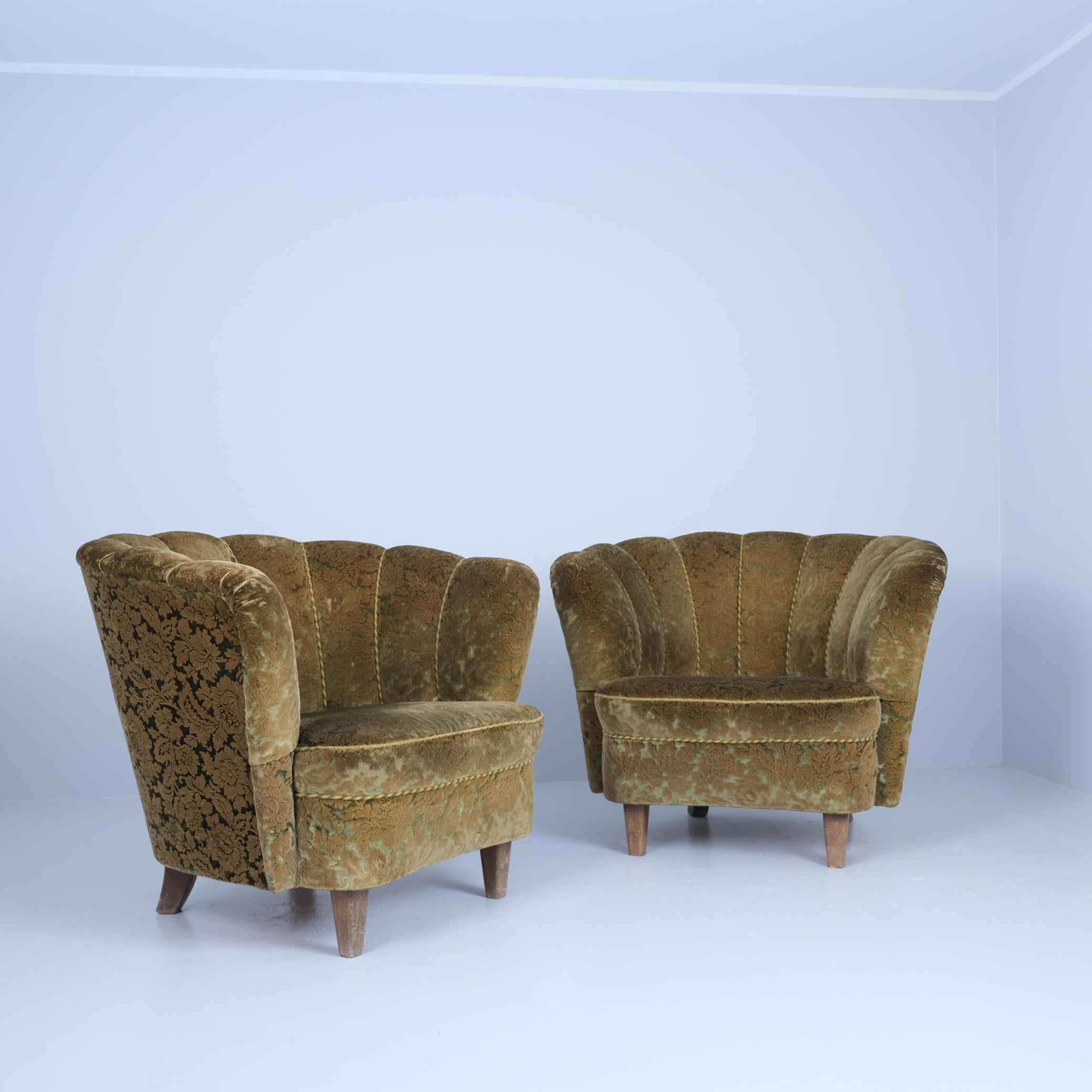 Mid-Century Modern Paire de fauteuils courbés de design finlandais, Attr. Paul Boman vers les années 1940 en vente