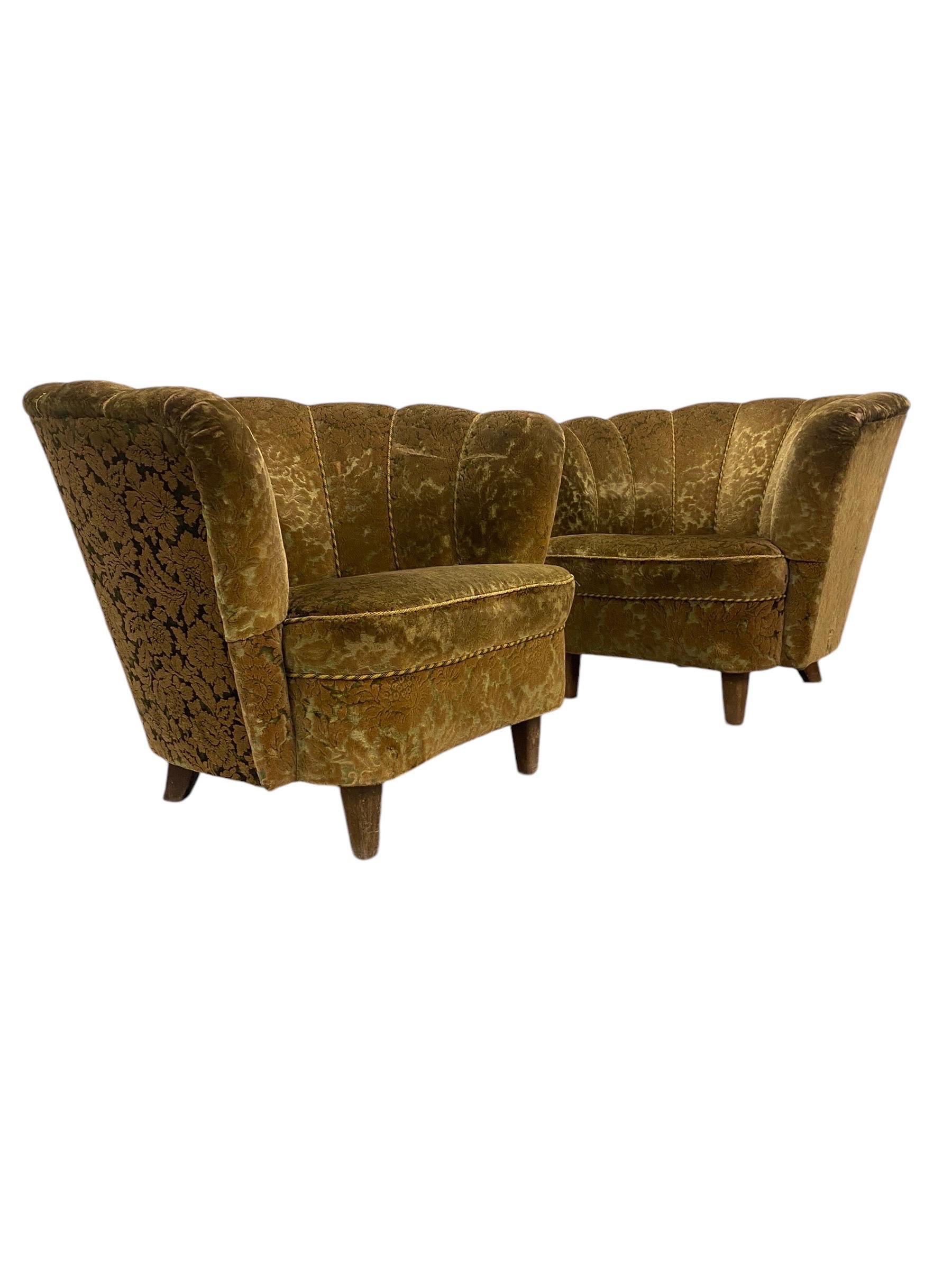 Coppia di poltrone curve di design finlandese, Attr. Paul Boman, circa anni '40 in vendita 1