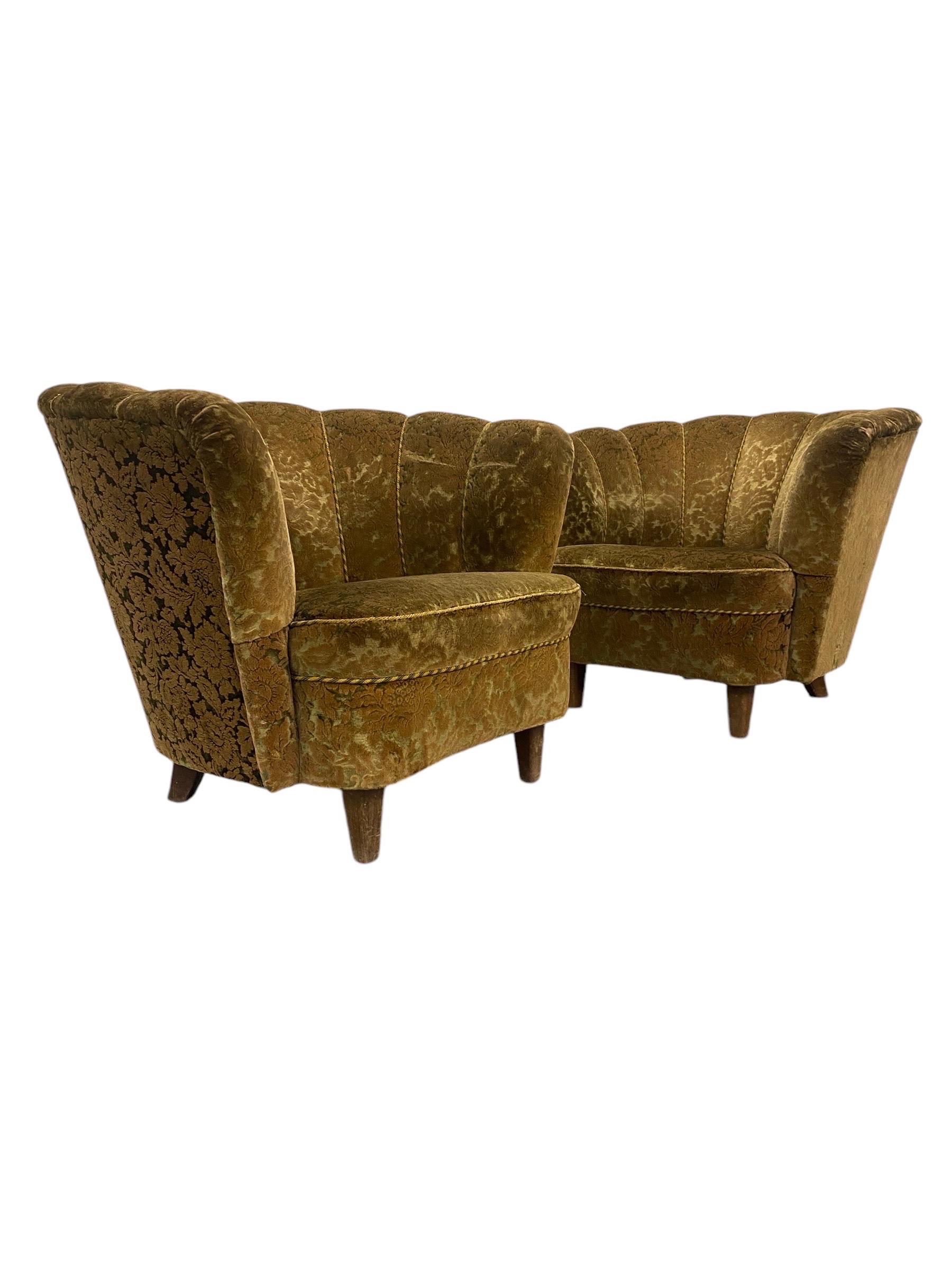 Coppia di poltrone curve di design finlandese, Attr. Paul Boman, circa anni '40 in vendita 2