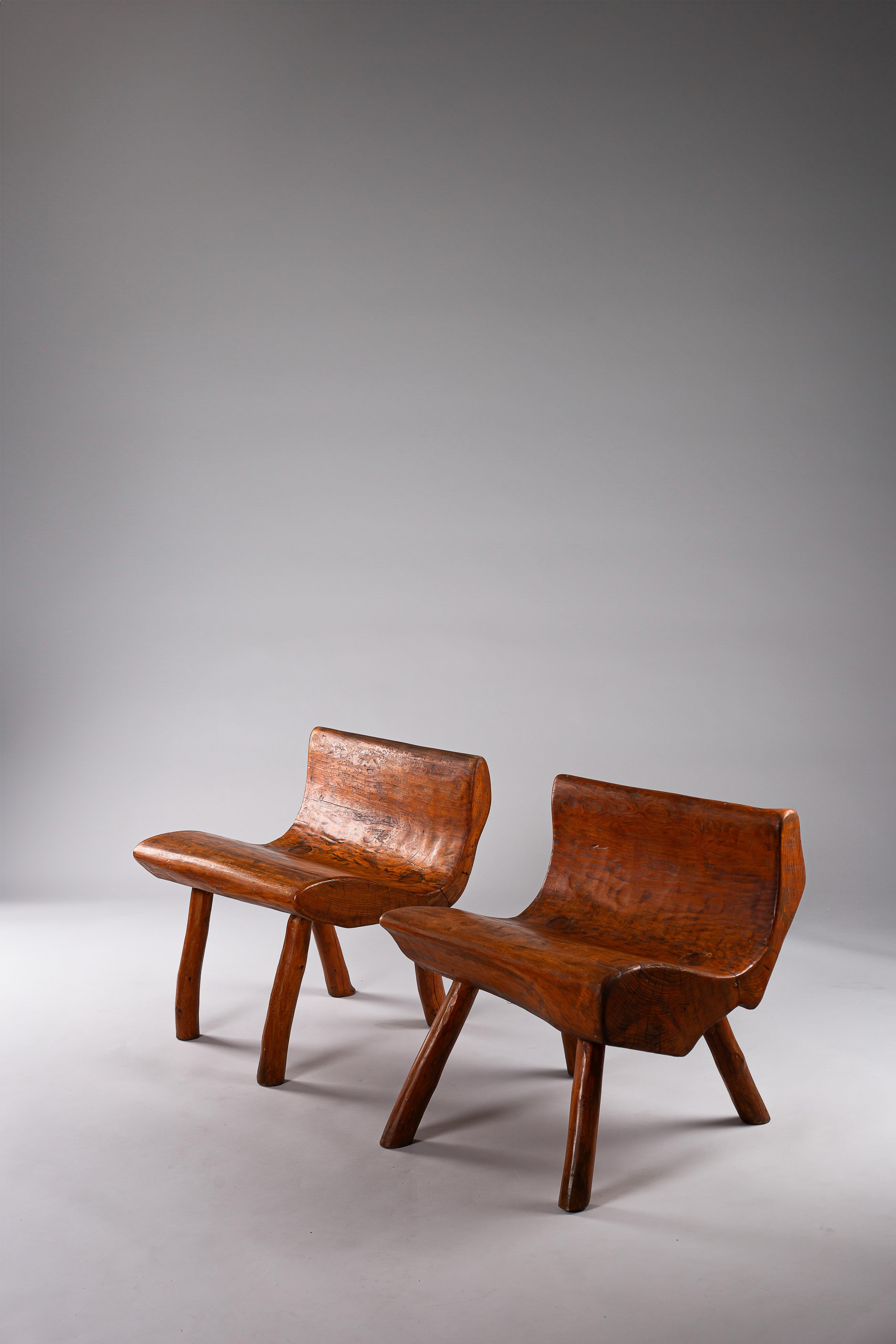 Hand-Carved Pair of Finnish early 20th century brutalist hand carved pine chairs For Sale
