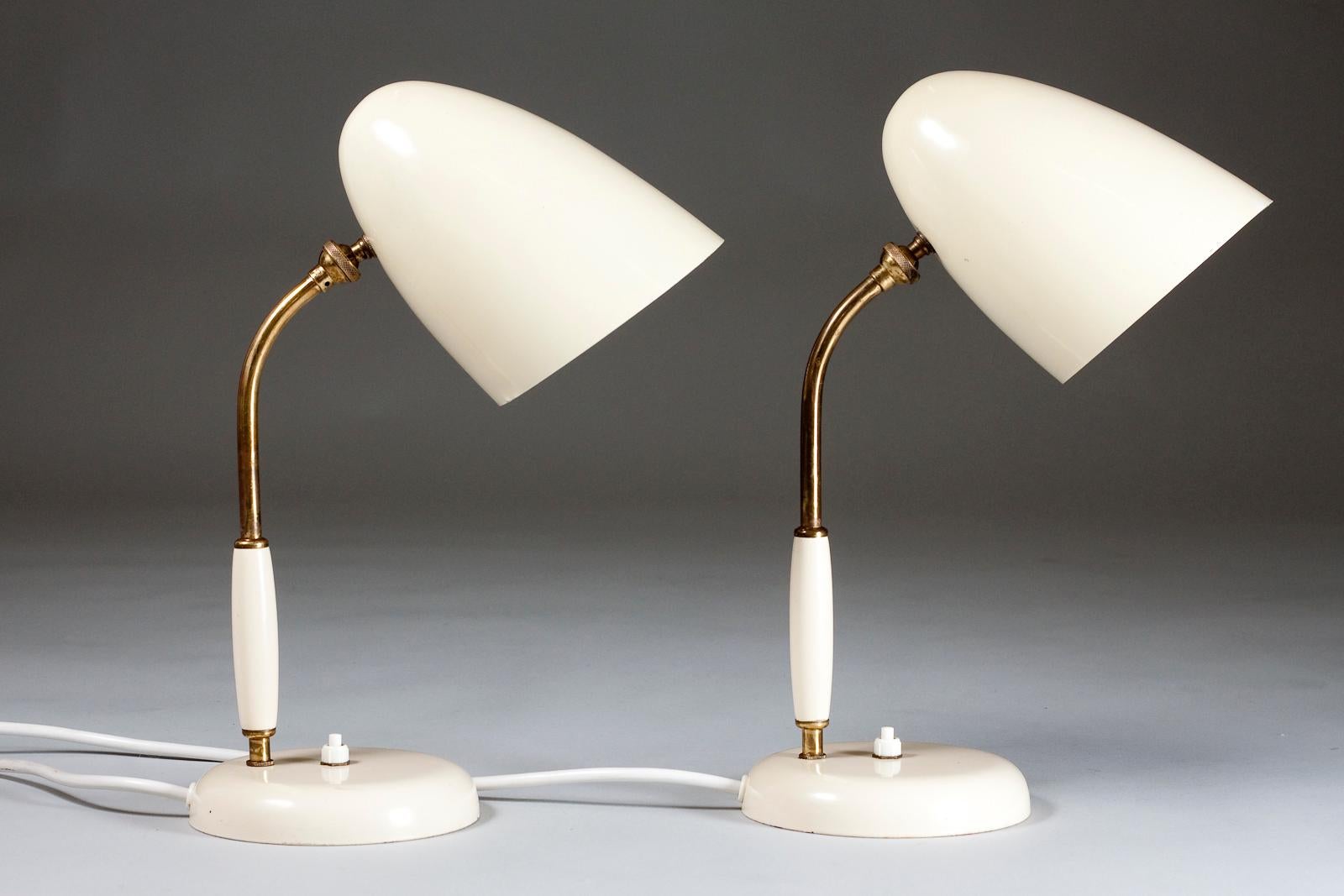 Scandinavian Modern Pair of Finnish White Mid-Century Modern Table Lamps by Stockmann Oy, Finland
