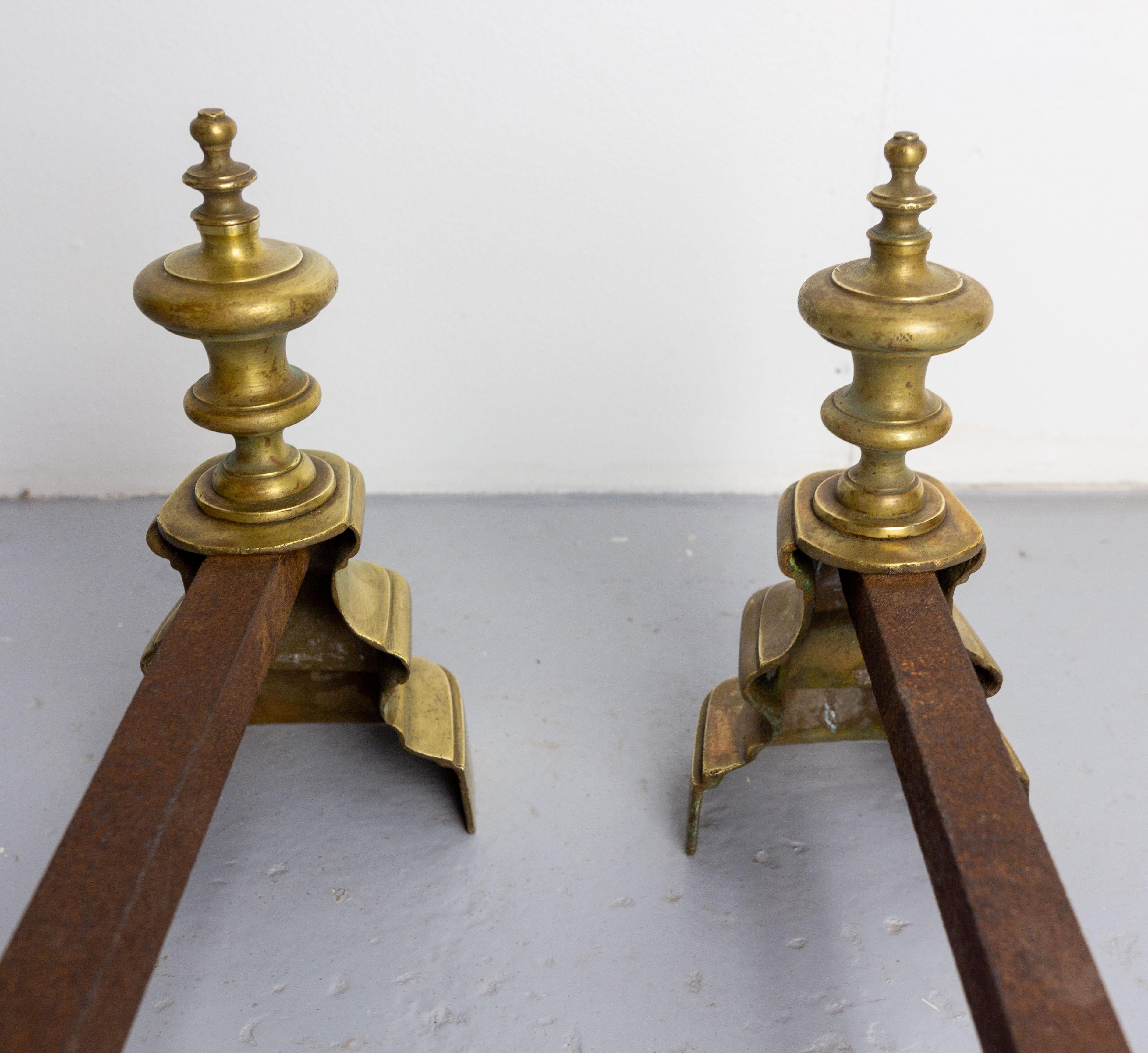 Pair of Fireplace Andirons Brass & Wrought Iron Firedogs, France, circa 1900 In Good Condition For Sale In Labrit, Landes