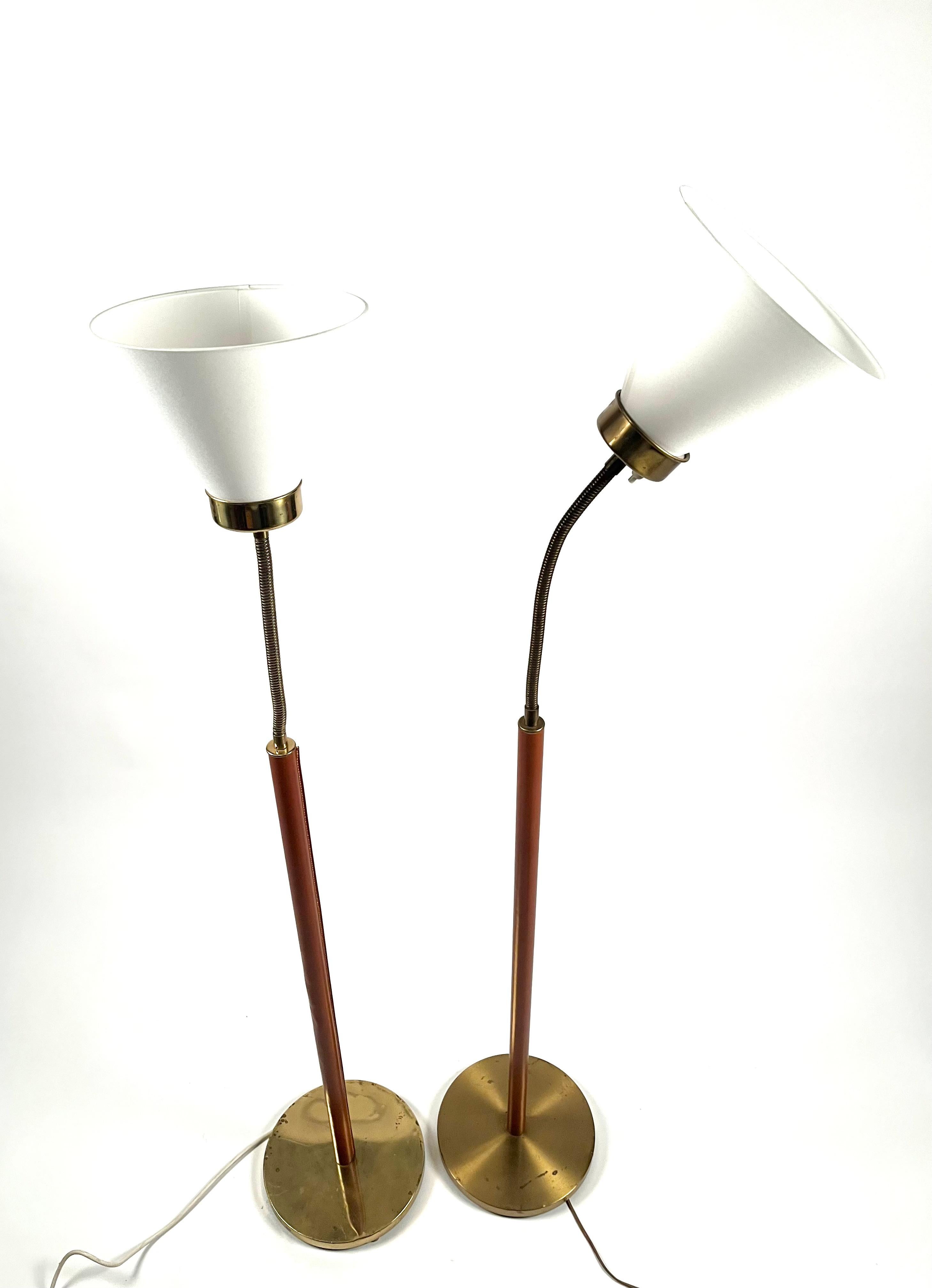 Suédois Paire de lampadaires Firma Svenskt Tenn 1838 de Josef Frank, Suède en vente