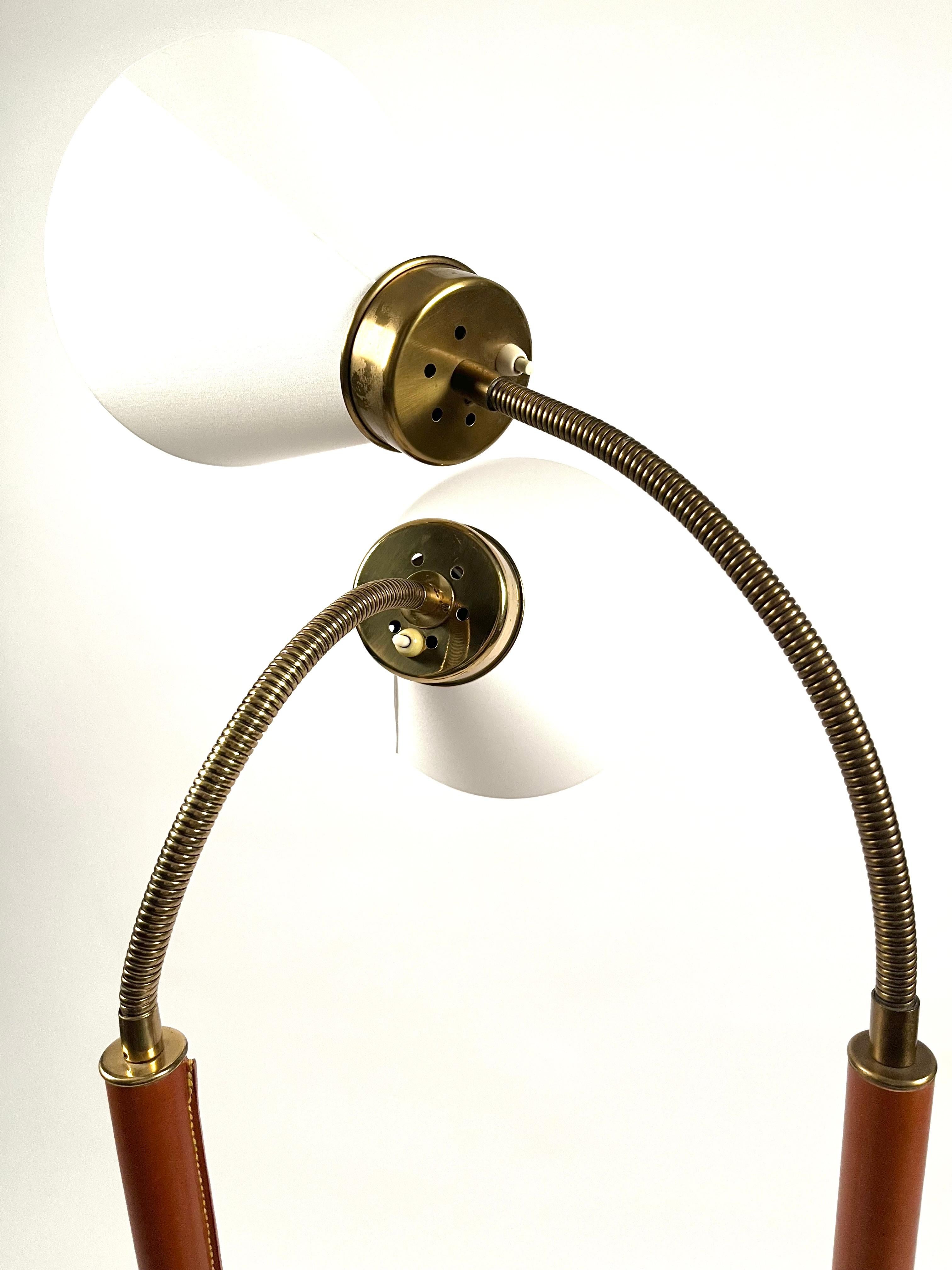 20ième siècle Paire de lampadaires Firma Svenskt Tenn 1838 de Josef Frank, Suède en vente