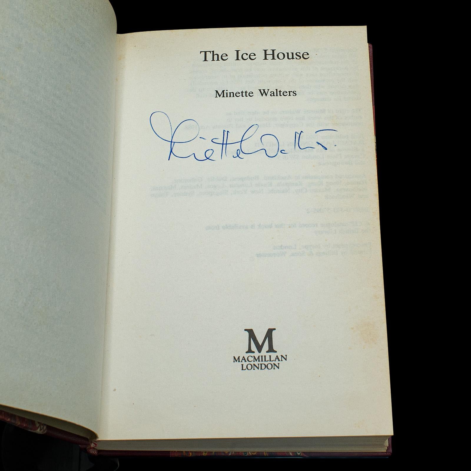 Paper Pair Of First Edition Novels by Minette Walters, Signed, English, Hard Bound For Sale