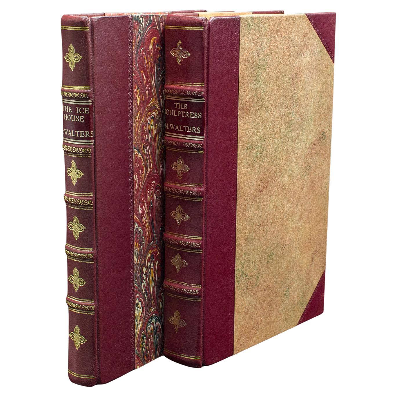 Paire de romans de la première édition de Minette Walters, signés, anglais, relié en vente