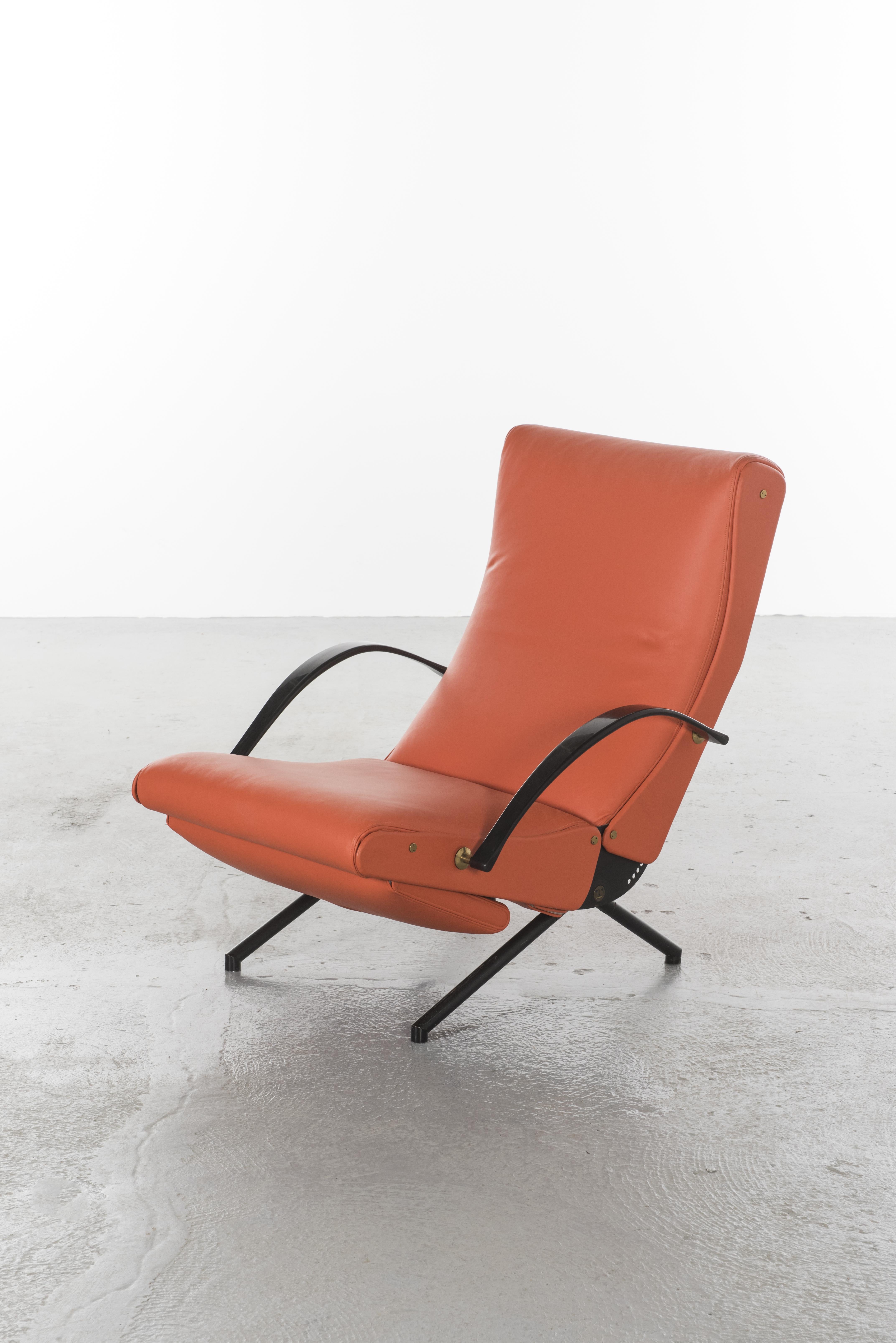Pair of First Edition P40 Lounge Chair Leather by Osvaldo Borsani for Tecno 1