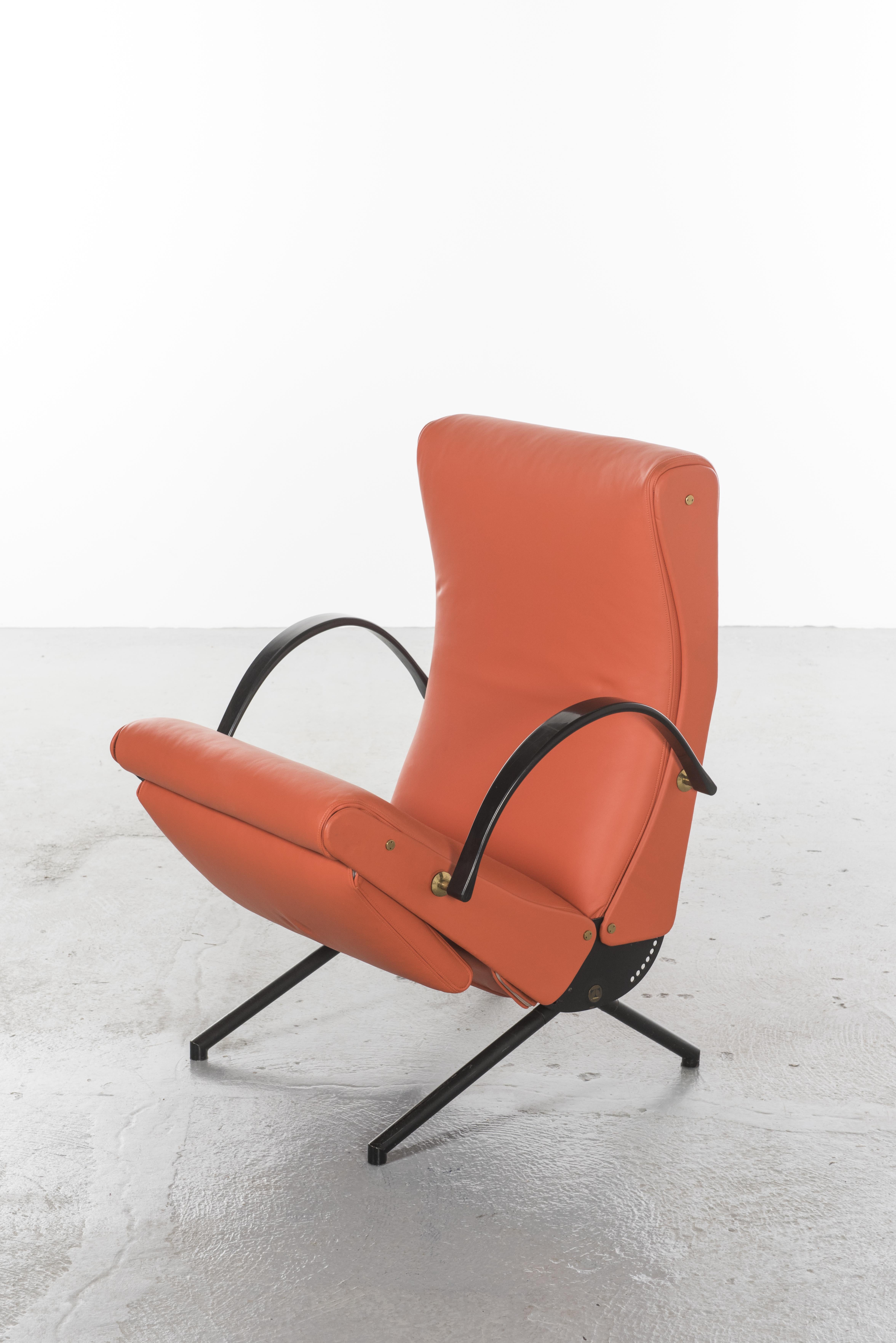 Pair of First Edition P40 Lounge Chair Leather by Osvaldo Borsani for Tecno 2