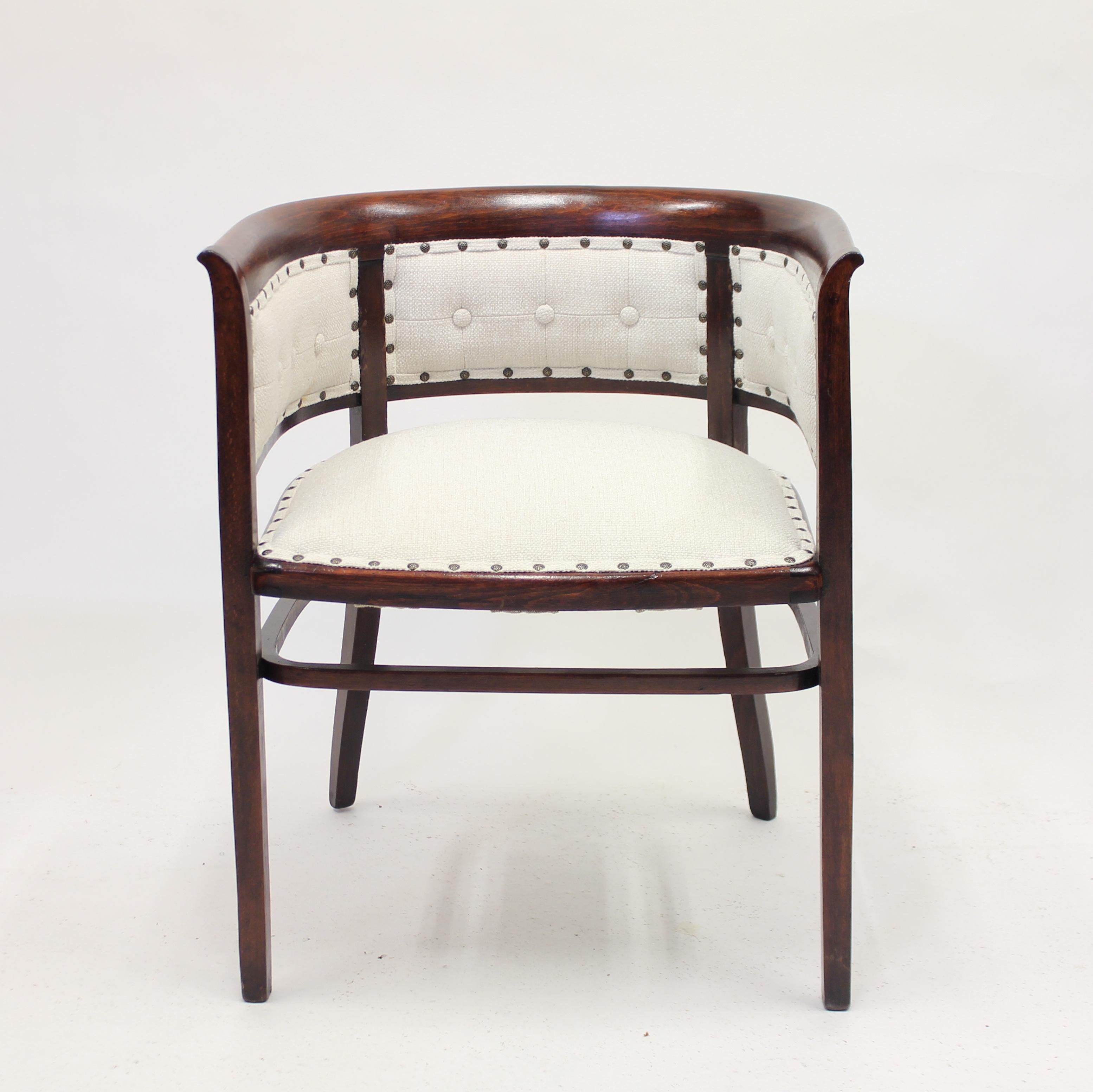 Pair of Fischel Armchairs, in the Style of Josef Hoffmann, Early 20th Century For Sale 5