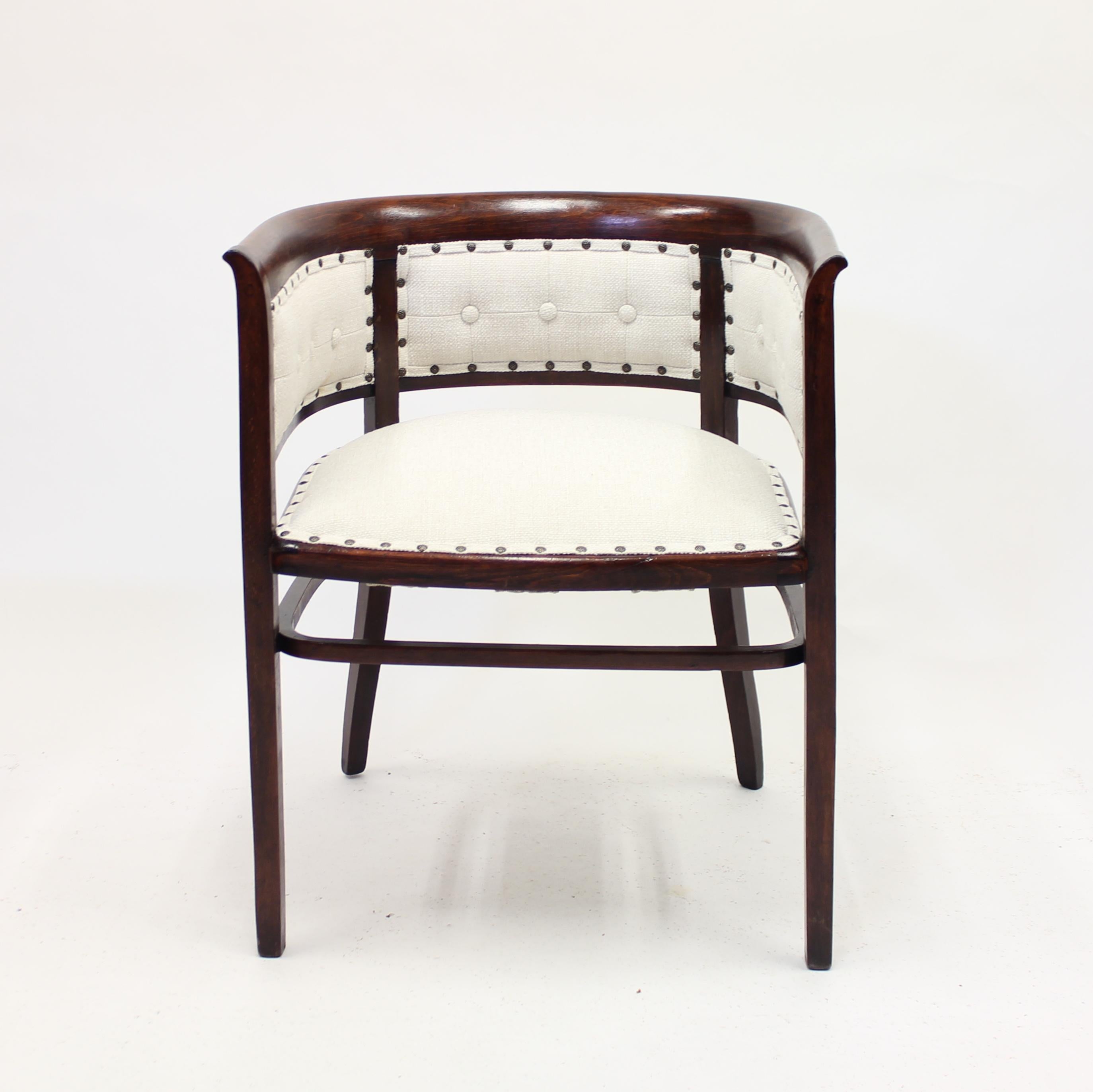 Pair of Fischel Armchairs, in the Style of Josef Hoffmann, Early 20th Century For Sale 6