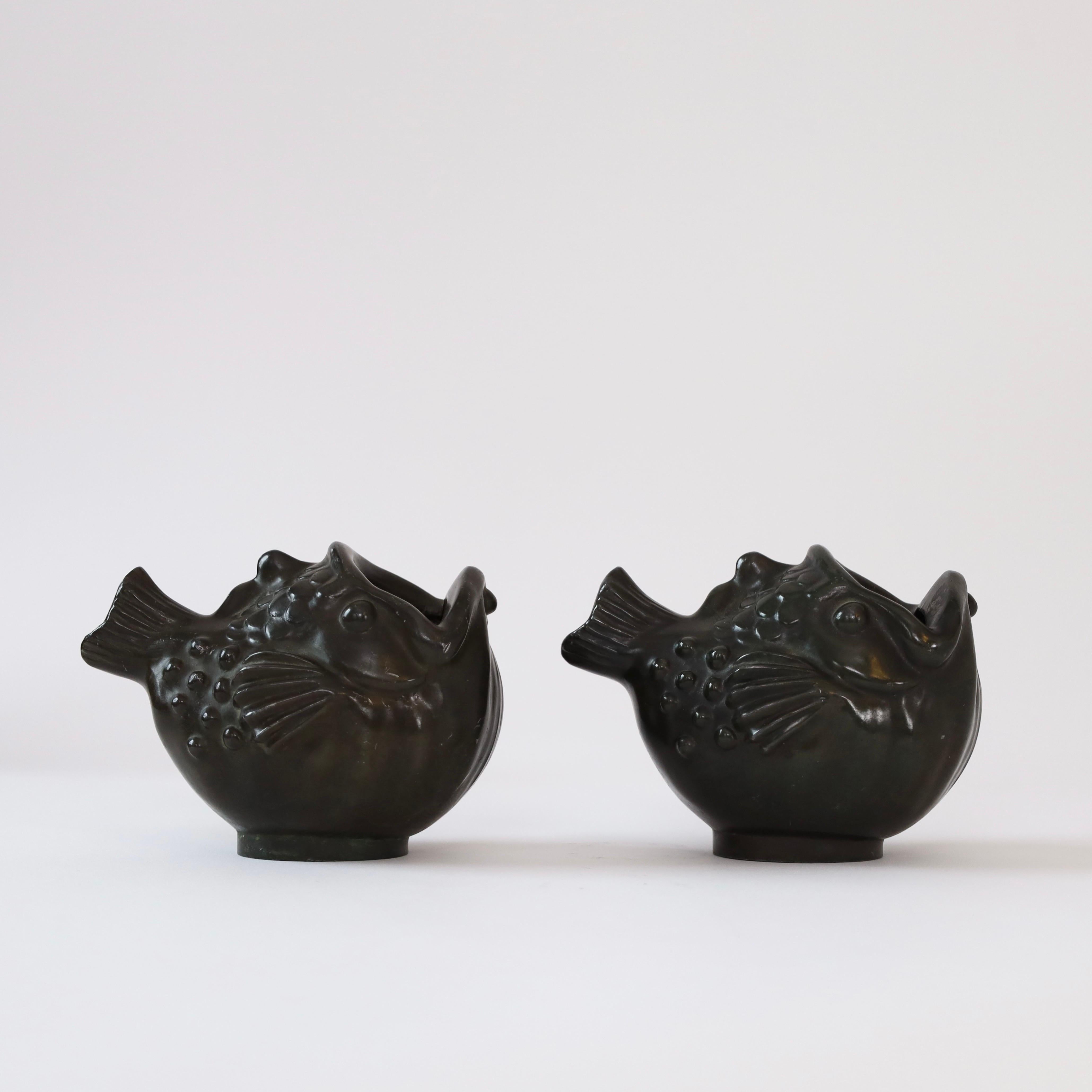 Paar Fischförmige Art-Déco-Vasen von Just Andersen, 1930er Jahre, Dänemark (Dänisch) im Angebot