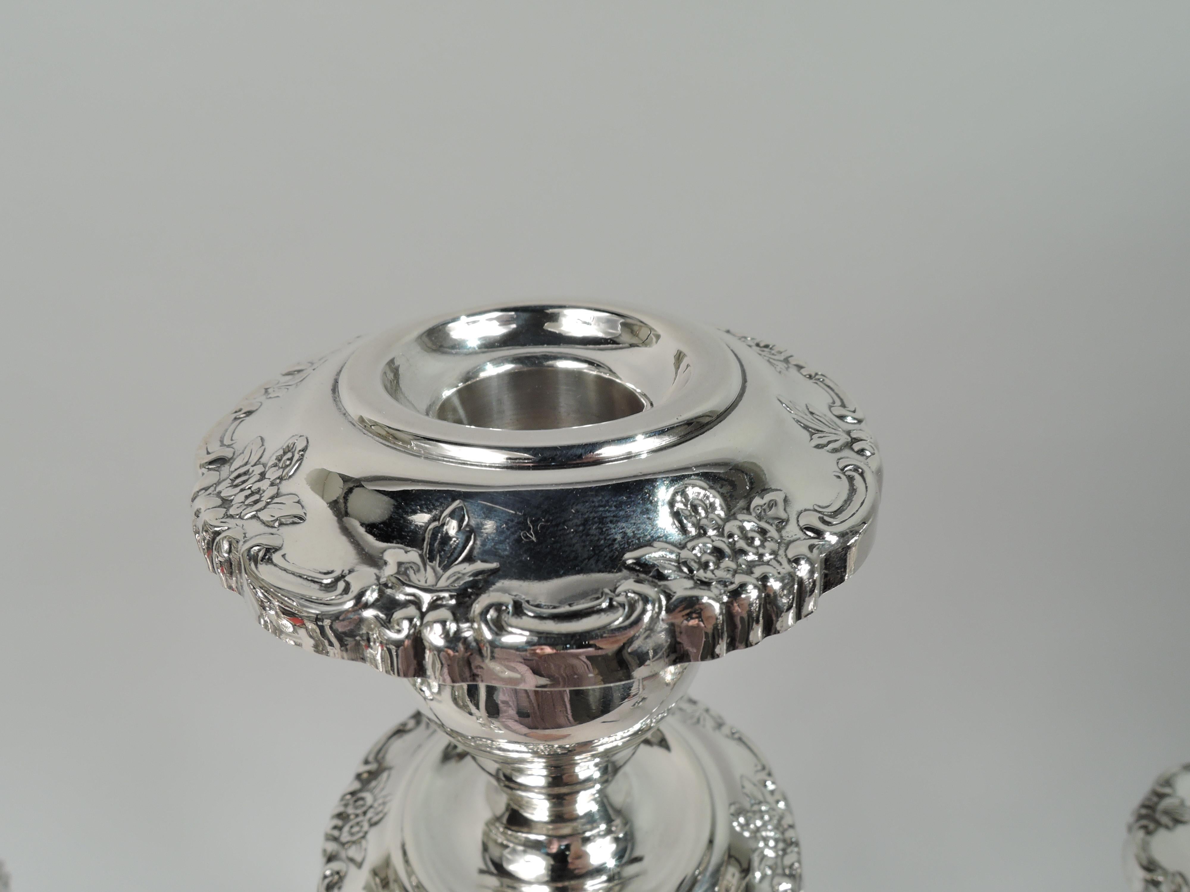 Pair of Fisher English Rose Sterling Silver 3-Light Candelabra In Good Condition In New York, NY