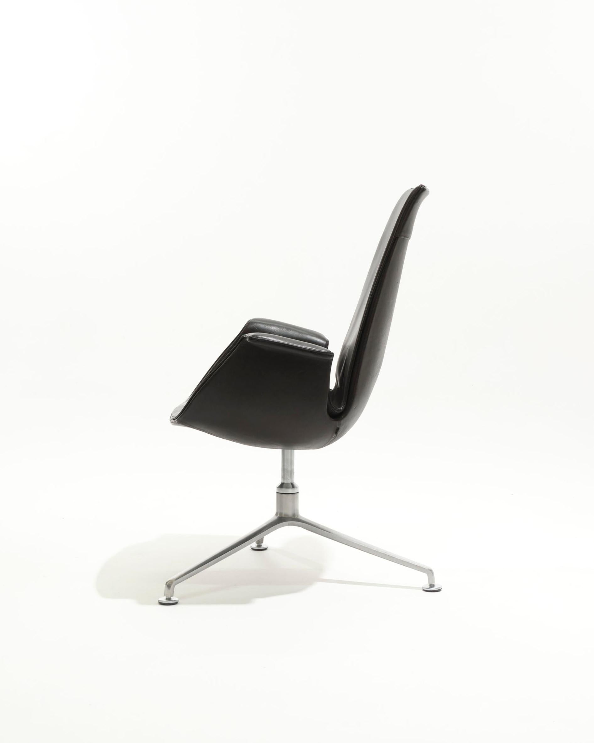 Pareja de sillones de cuero FK 6725, Knoll, Fabricius & Kastholmon, años 60 en Bueno estado para la venta en PARIS, FR