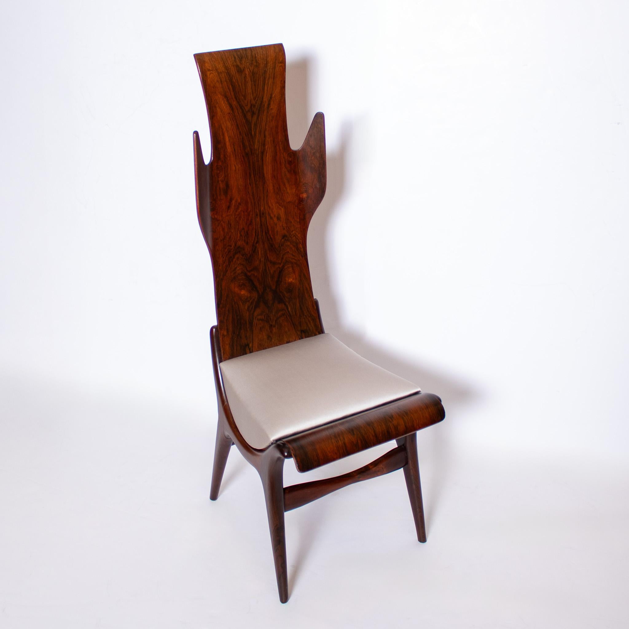 Paar flammende Esszimmerstühle von Dante la Torre für Pozzi, Italien im Angebot 4