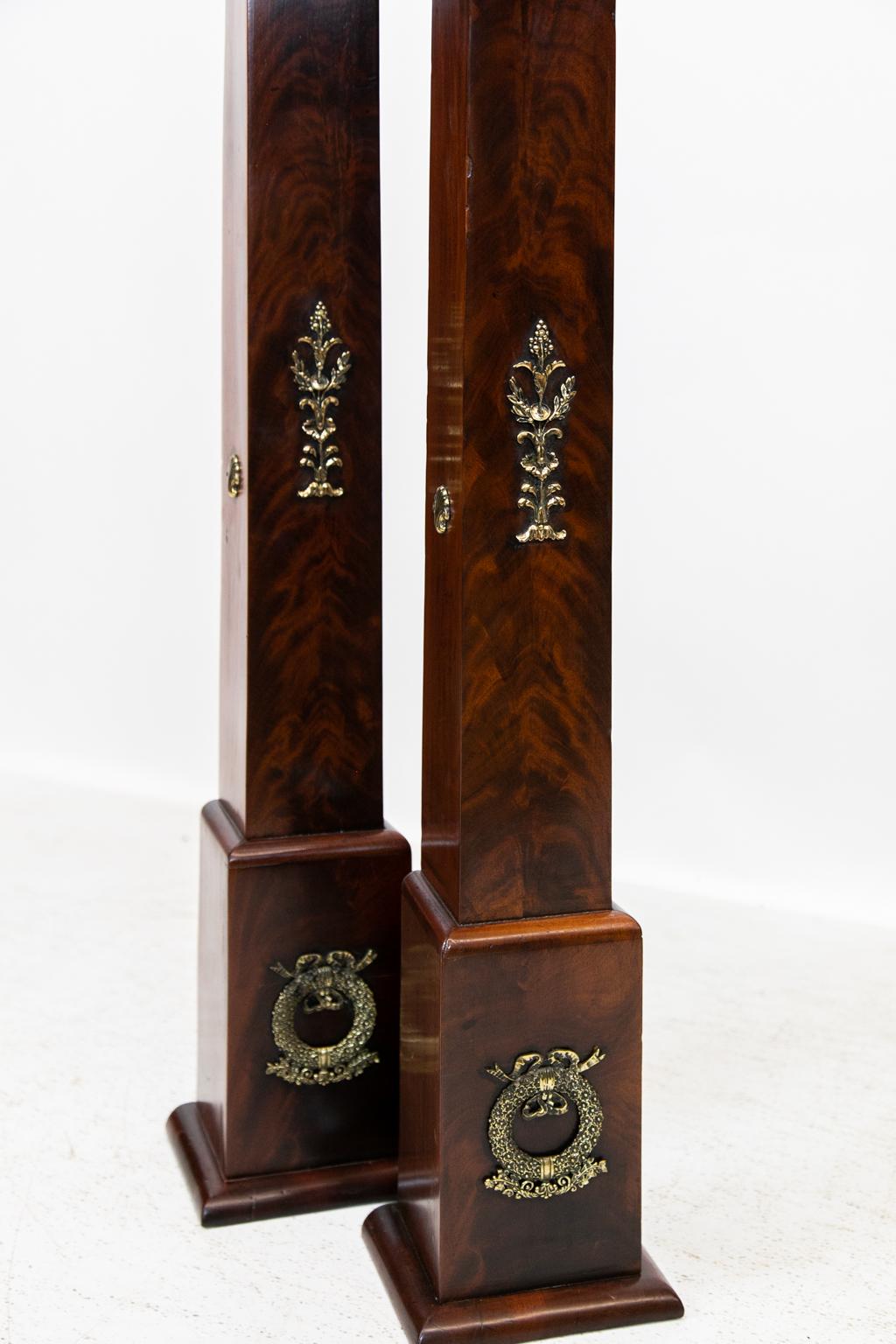 Early 19th Century Pair of Flame Grained Mahogany Obelisks For Sale