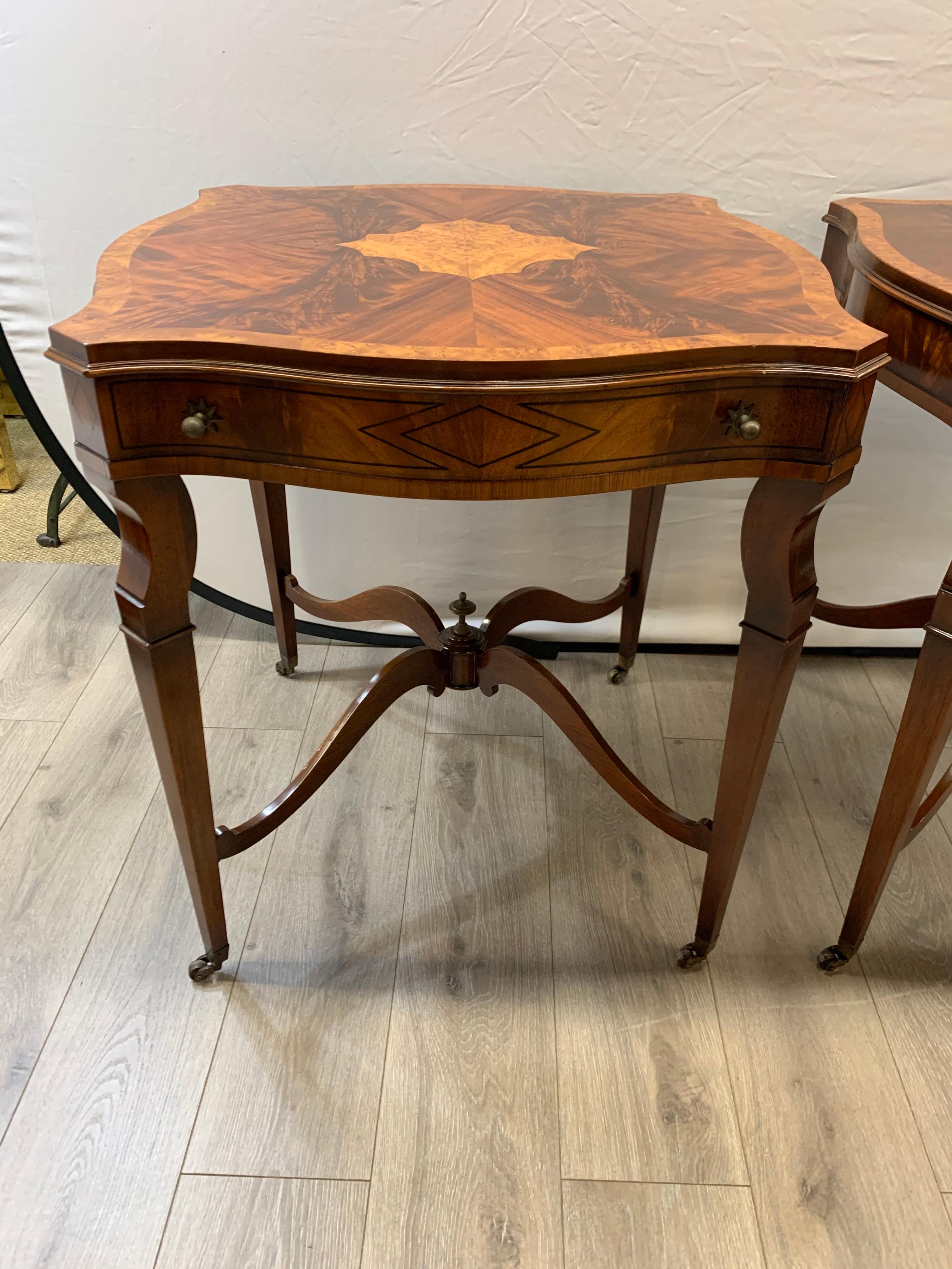 Pair of Flame Mahogany End Tables Occasional Side In Good Condition In West Hartford, CT